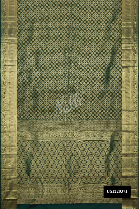 Green Dual Tone Kanchipuram Silk Saree