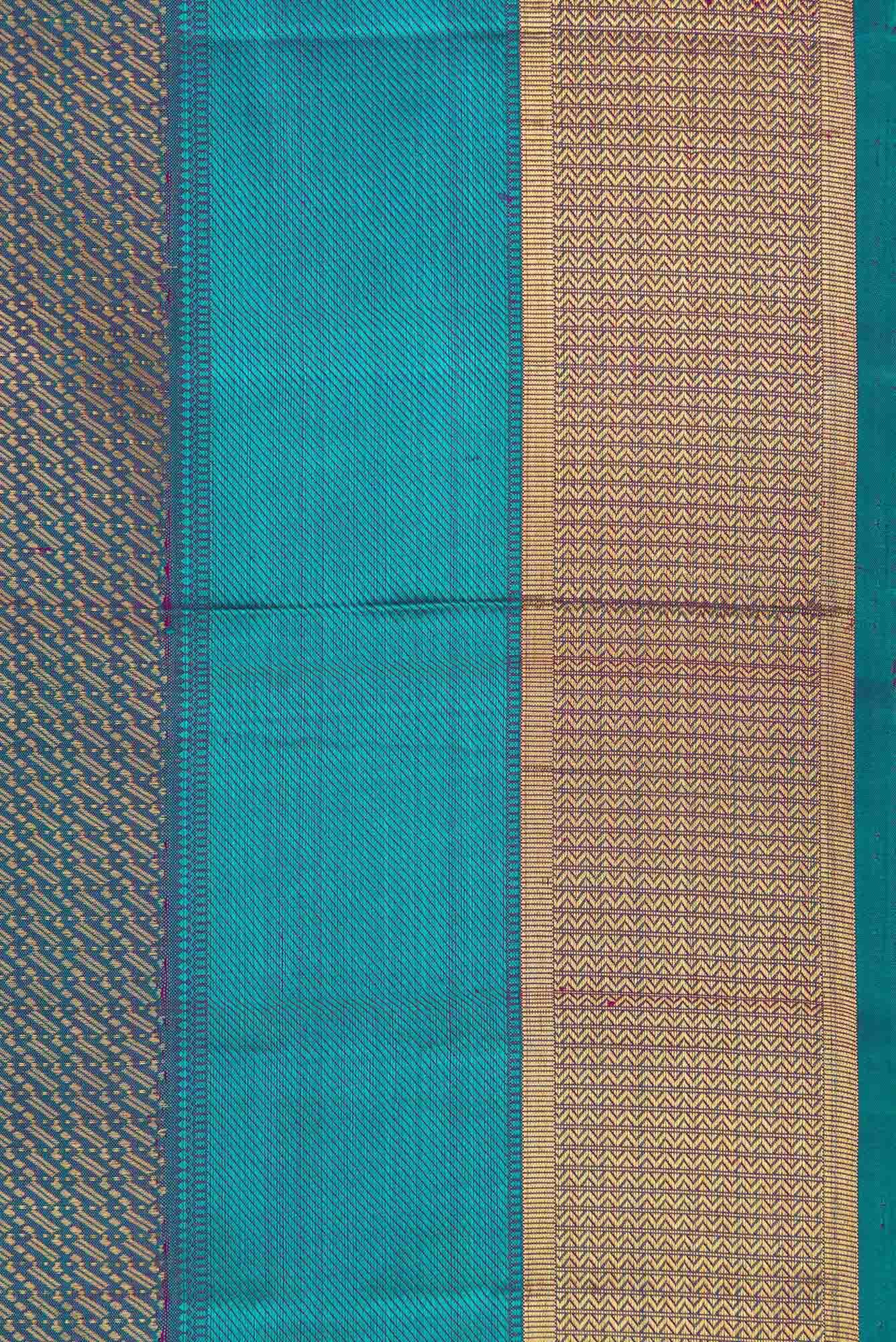 Green Dual Tone Kanjivaram Silk Saree - Image 5