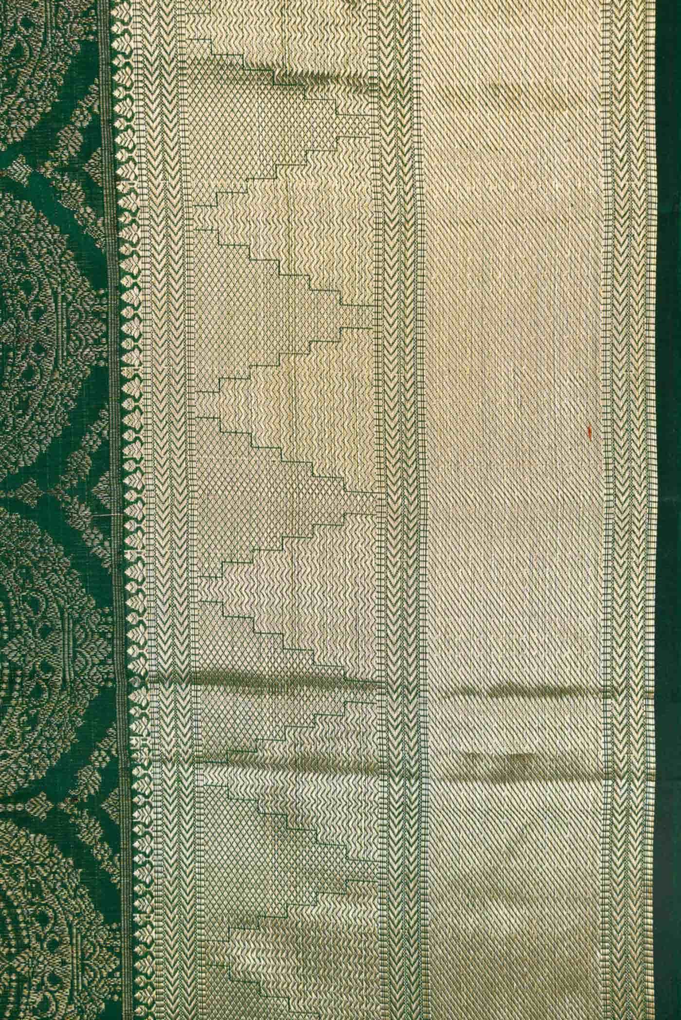 Green Dual Tone Kanchipuram Silk Saree - Image 6