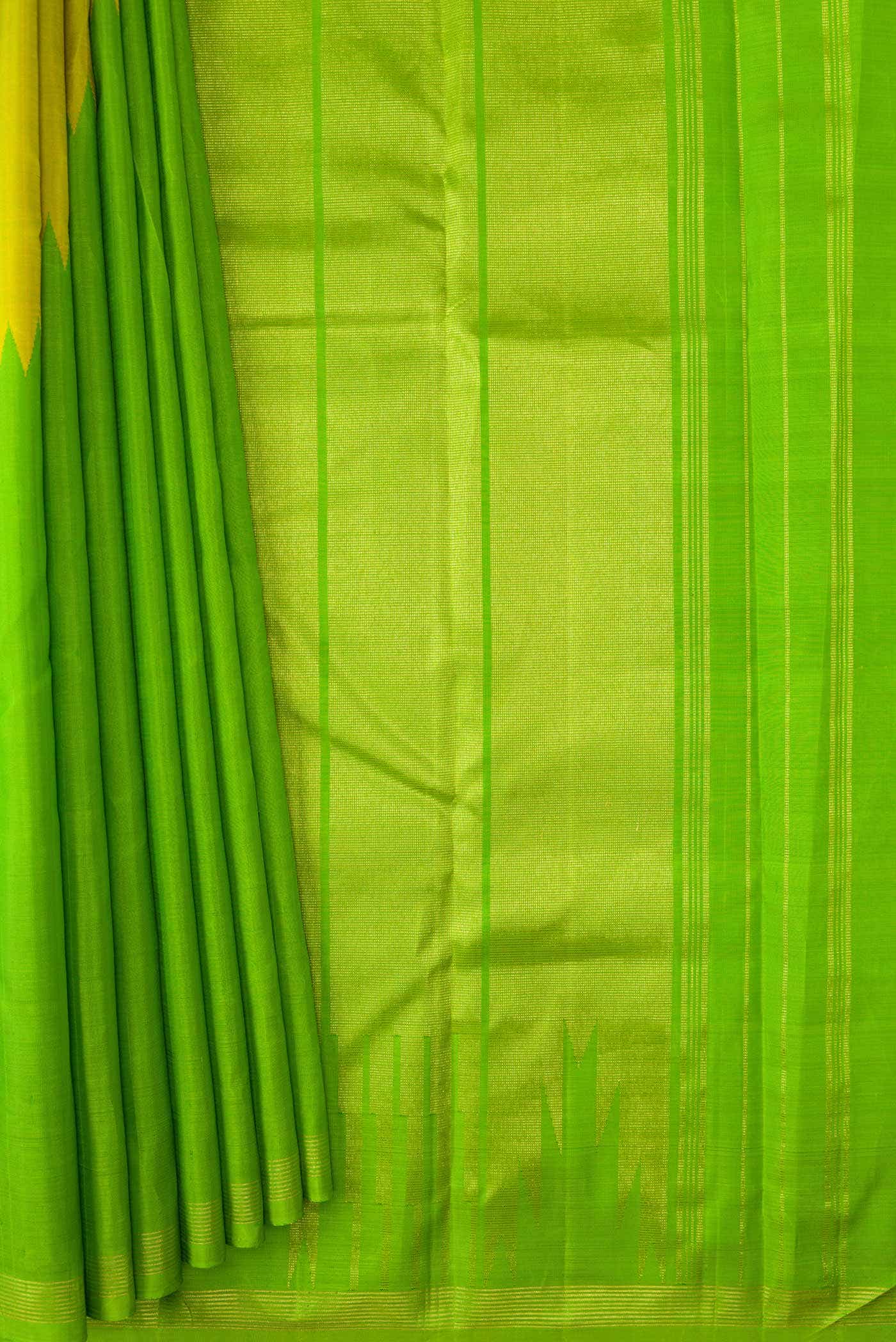 Green Dual Tone Kanjivaram Silk Saree - Image 2