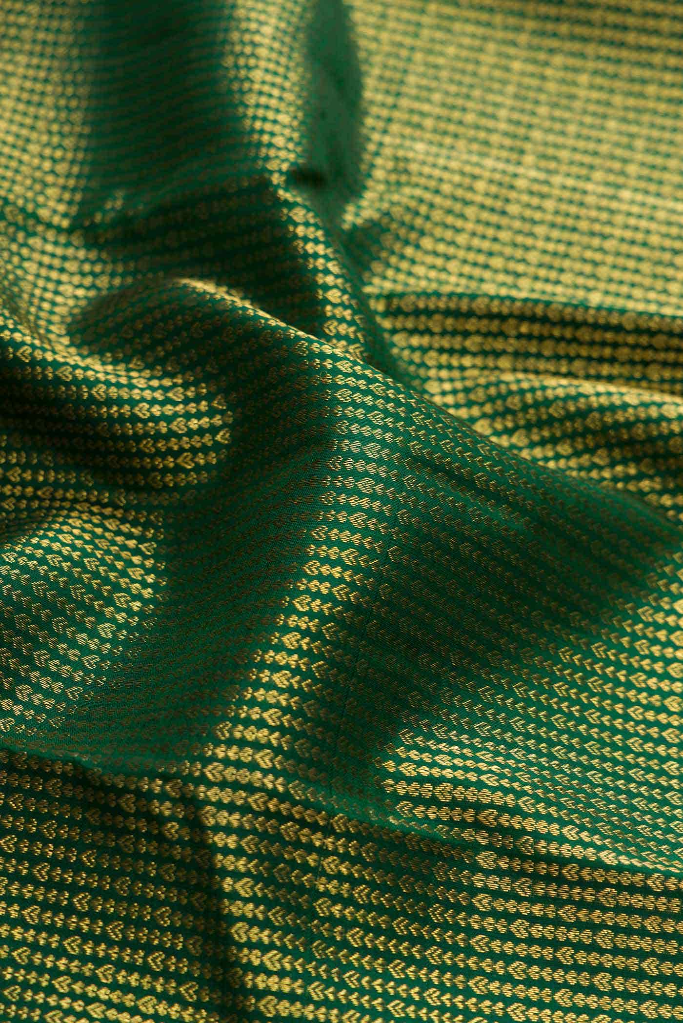 Green Dual Tone Kanchipuram Silk Saree - Image 3