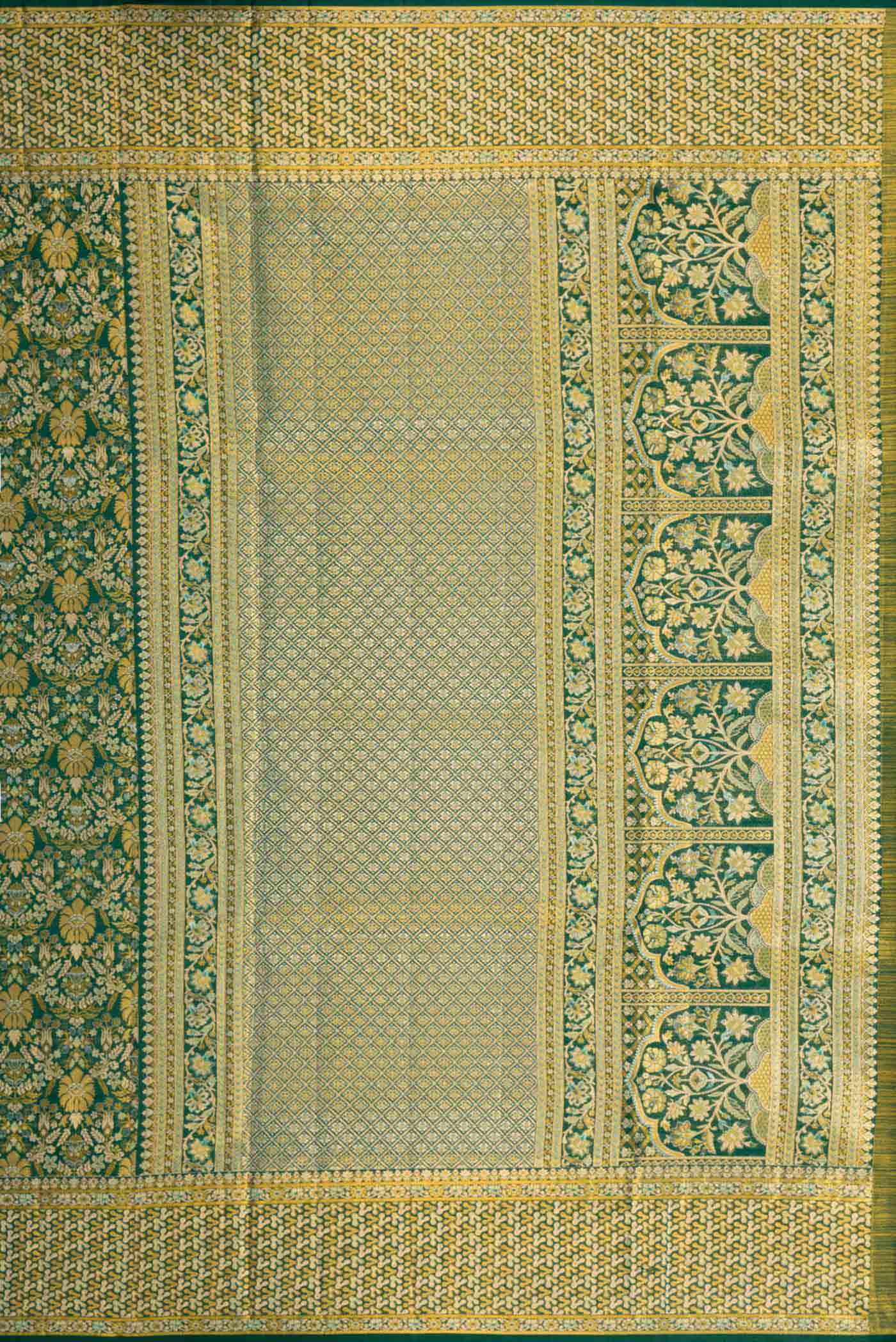 Green Dual Tone Kanchipuram Tissue Silk Saree - Image 7