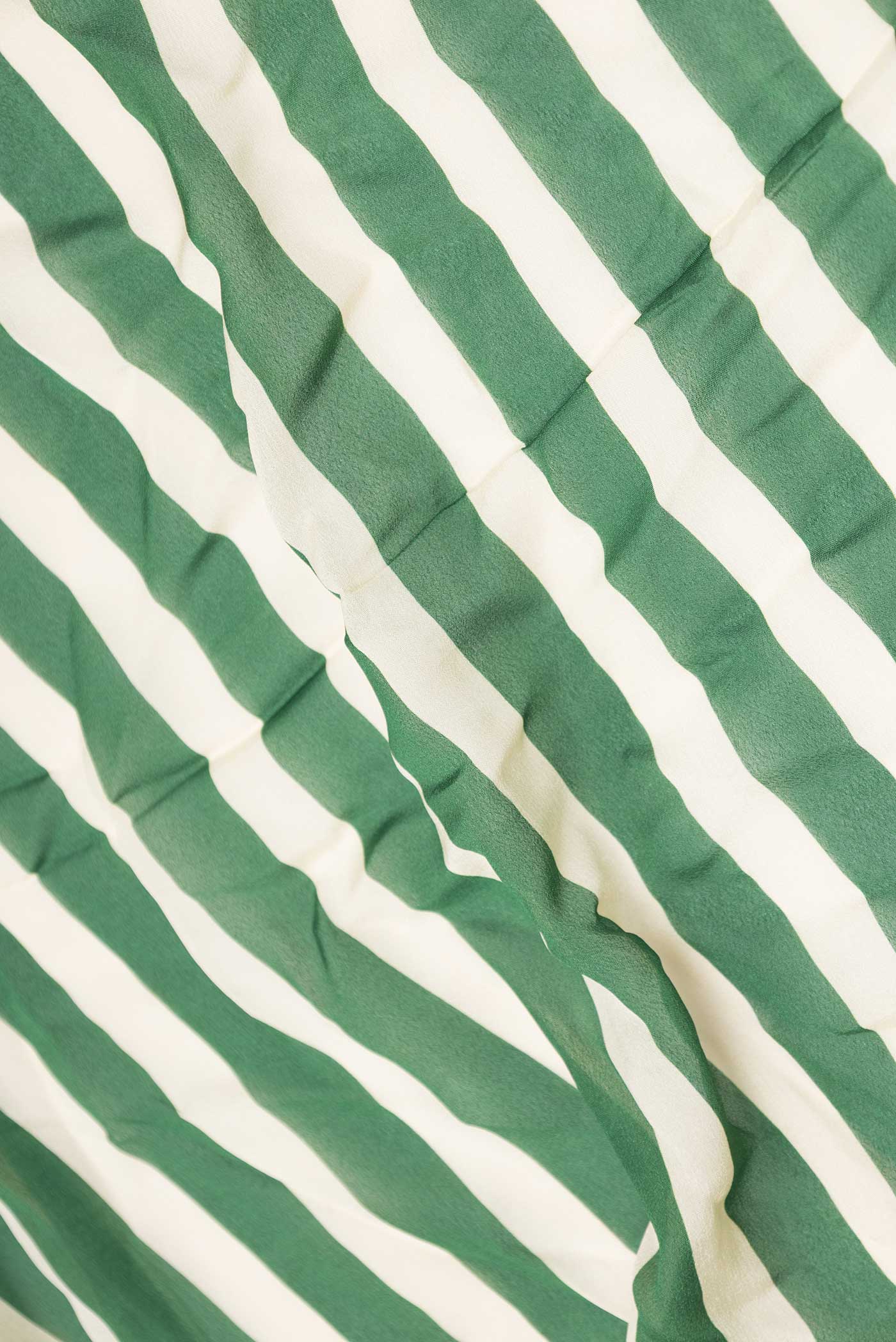 Green Dual Tone Mysore Crepe Saree - Image 2