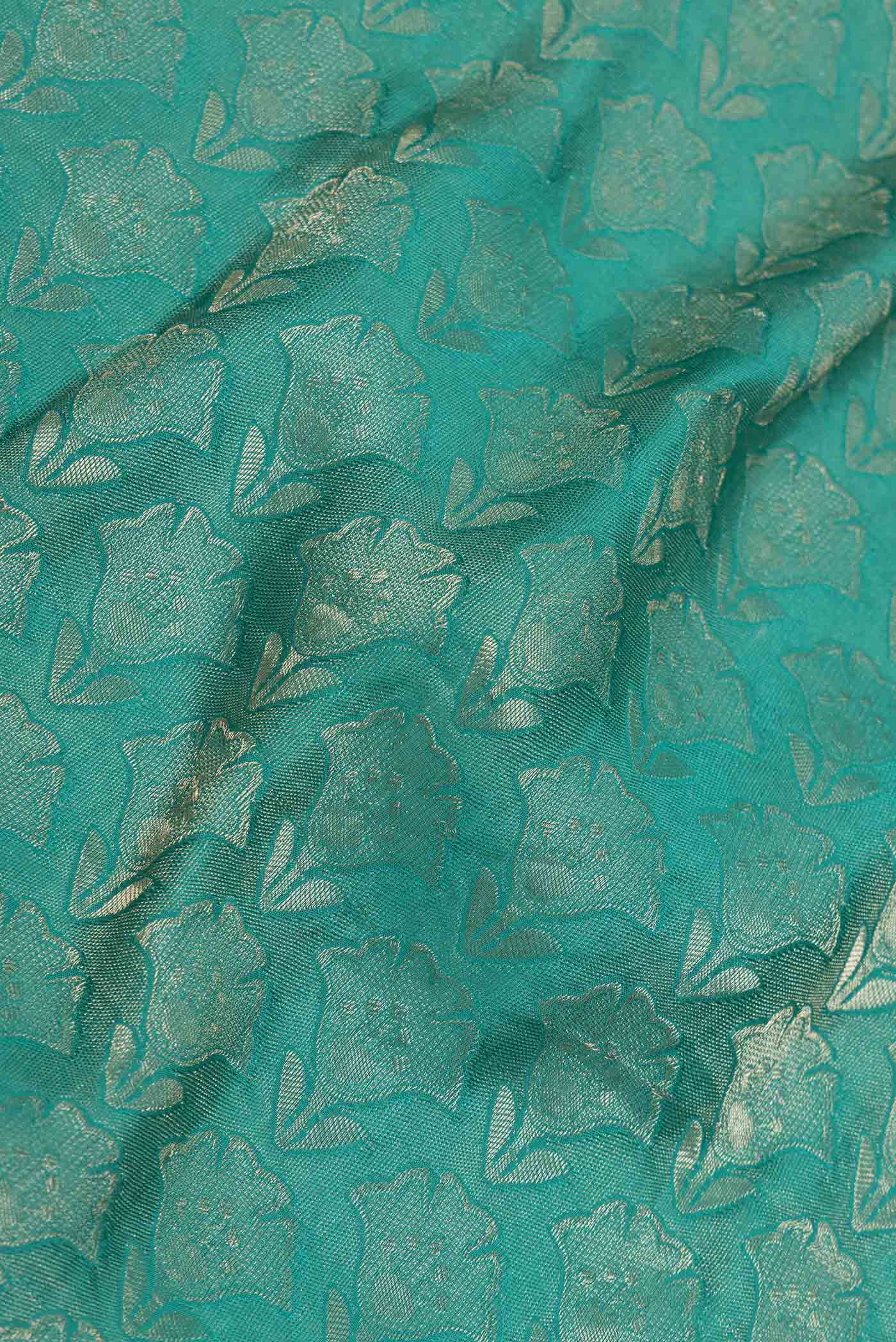 Green Dual Tone Mysore Georgette Saree - Image 2
