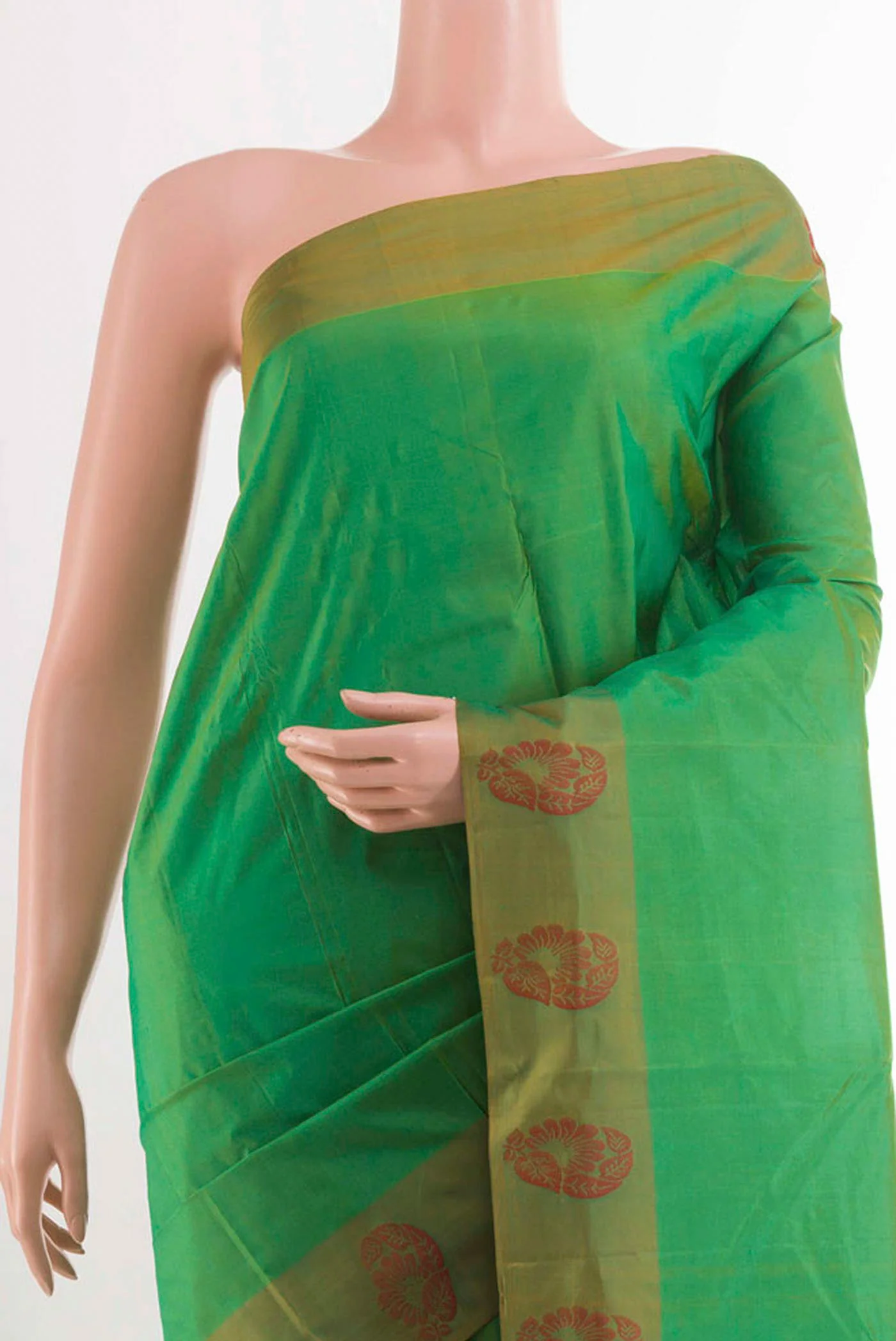 Green Kanjivaram Silk Saree - Image 2