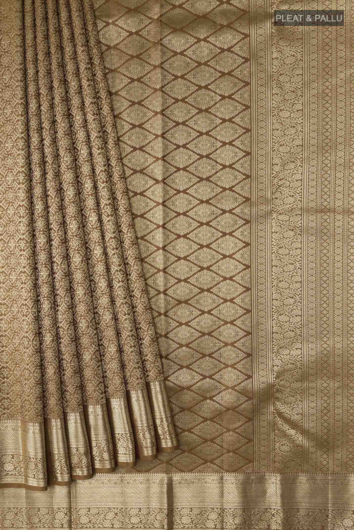Green Kanchipuram Silk Saree - Image 4