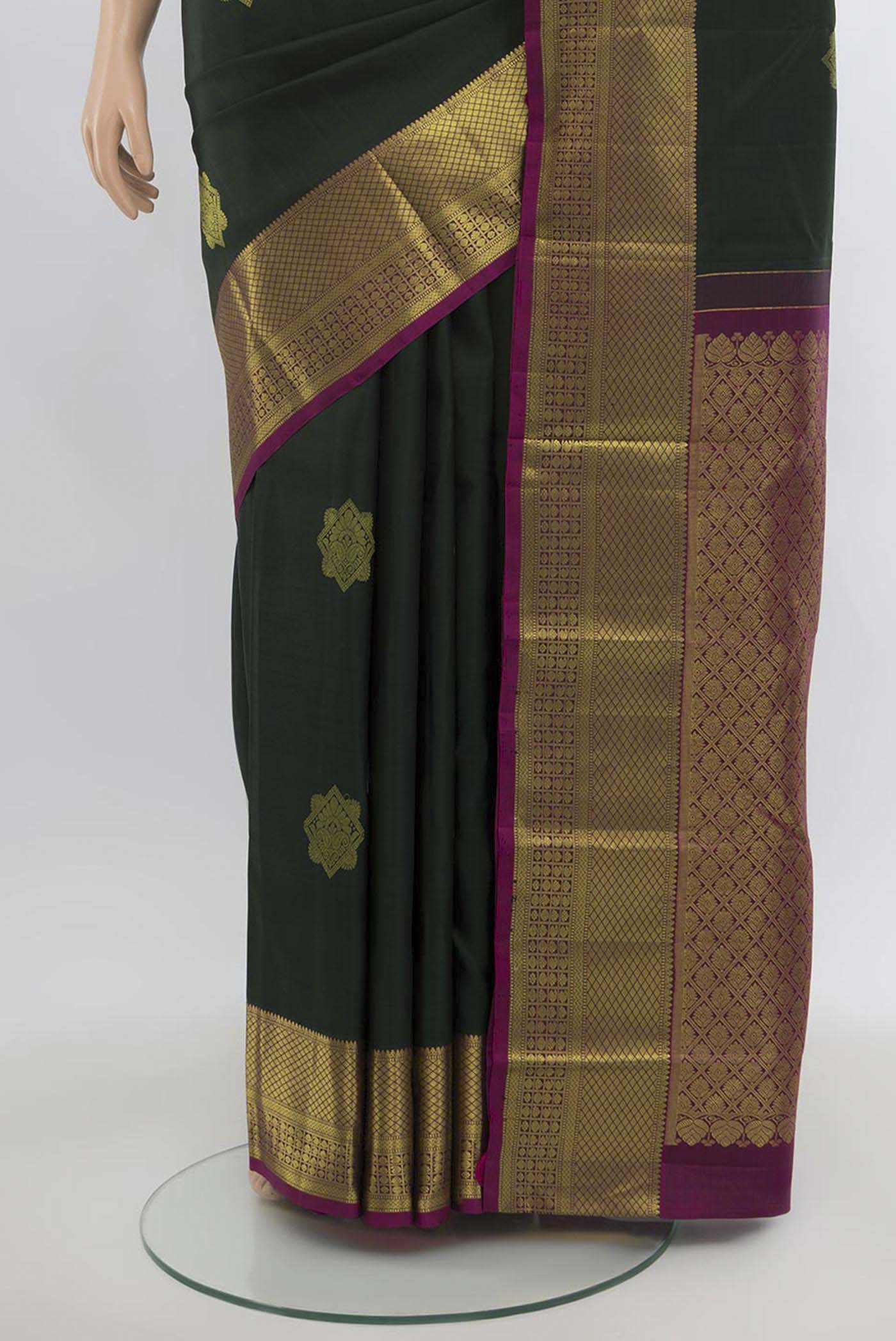 Bottle Green Kanchipuram Silk Saree - Image 3