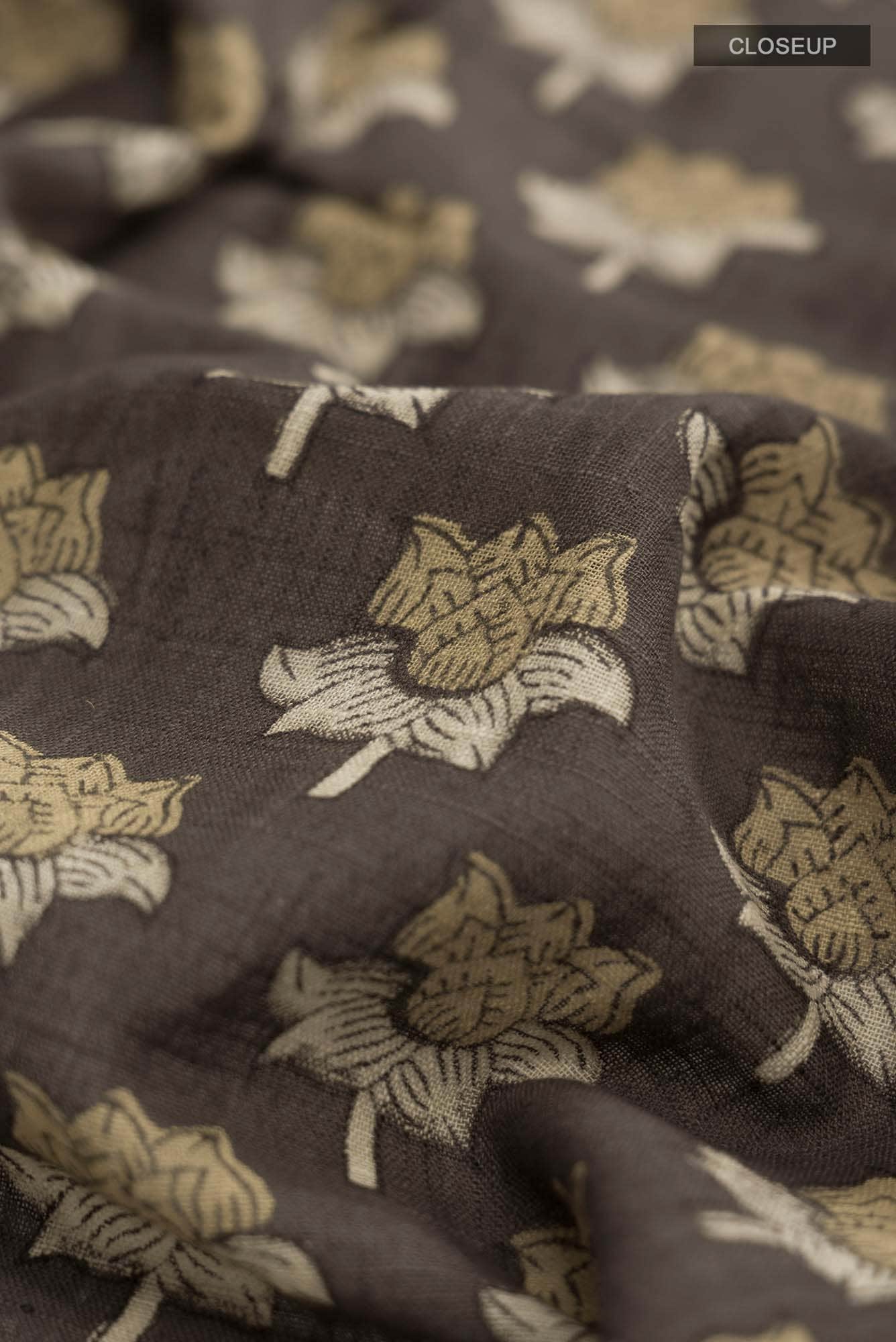 Green Linen Cotton Saree - Image 2