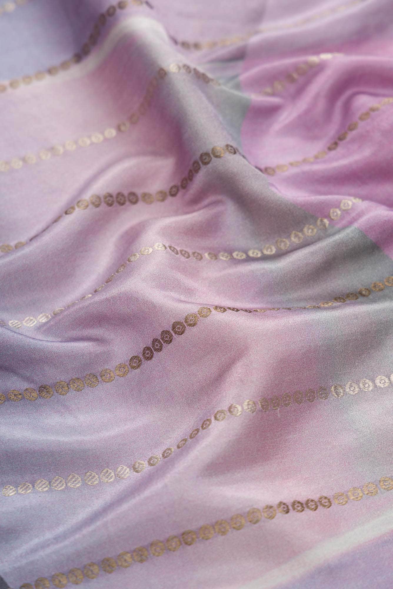Grey and Lavender Dual Tone Mysore Crepe Saree - Image 3