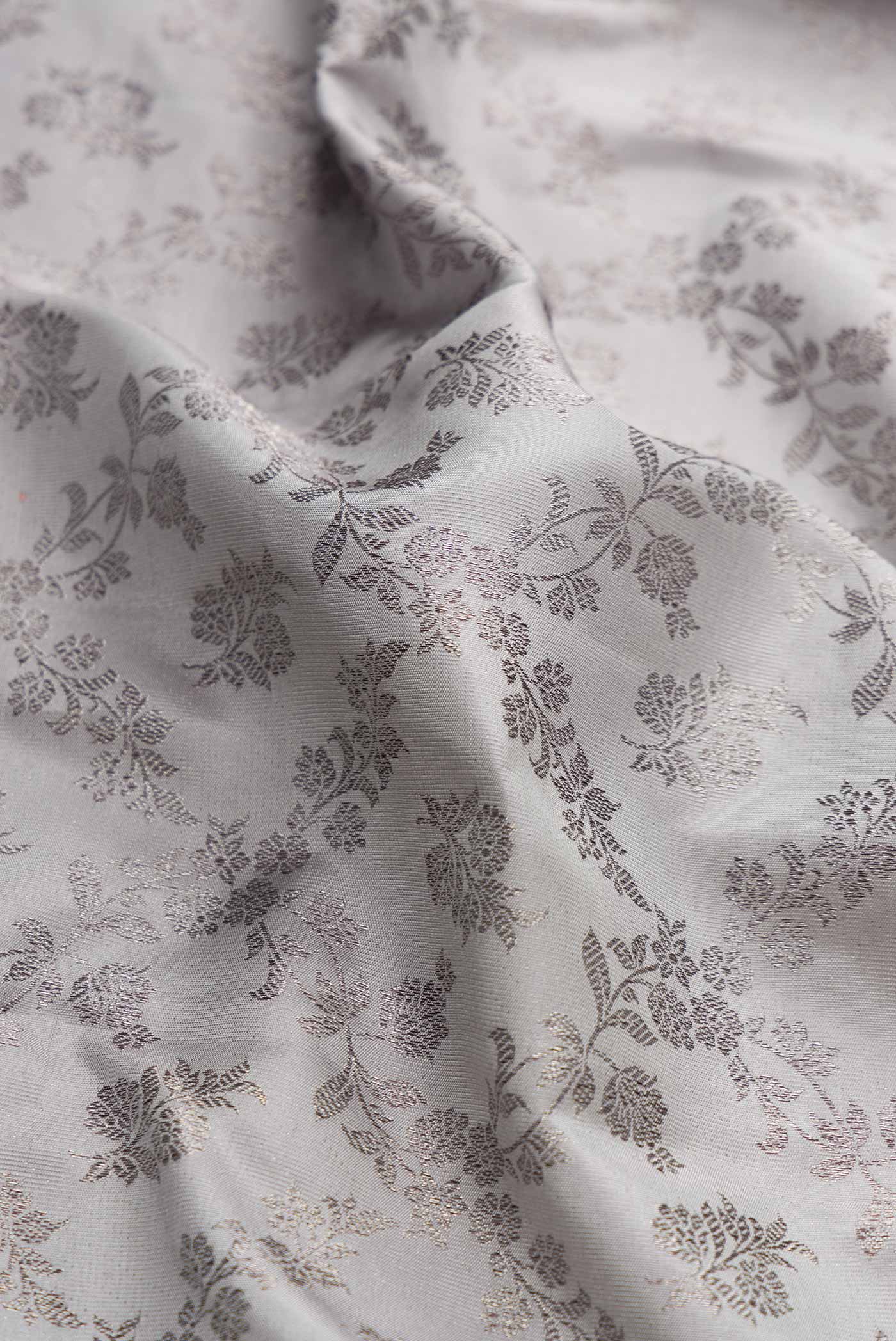Grey Dual Tone Kanjivaram Silk Saree - Image 2