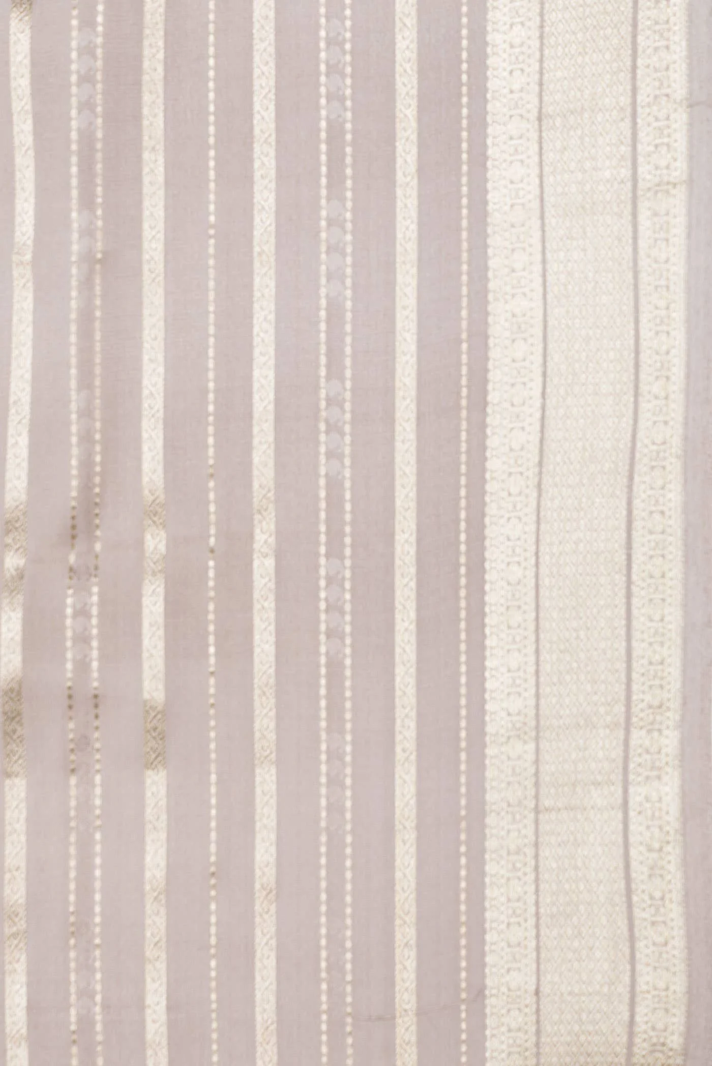 Grey Mysore Crepe Saree - Image 3