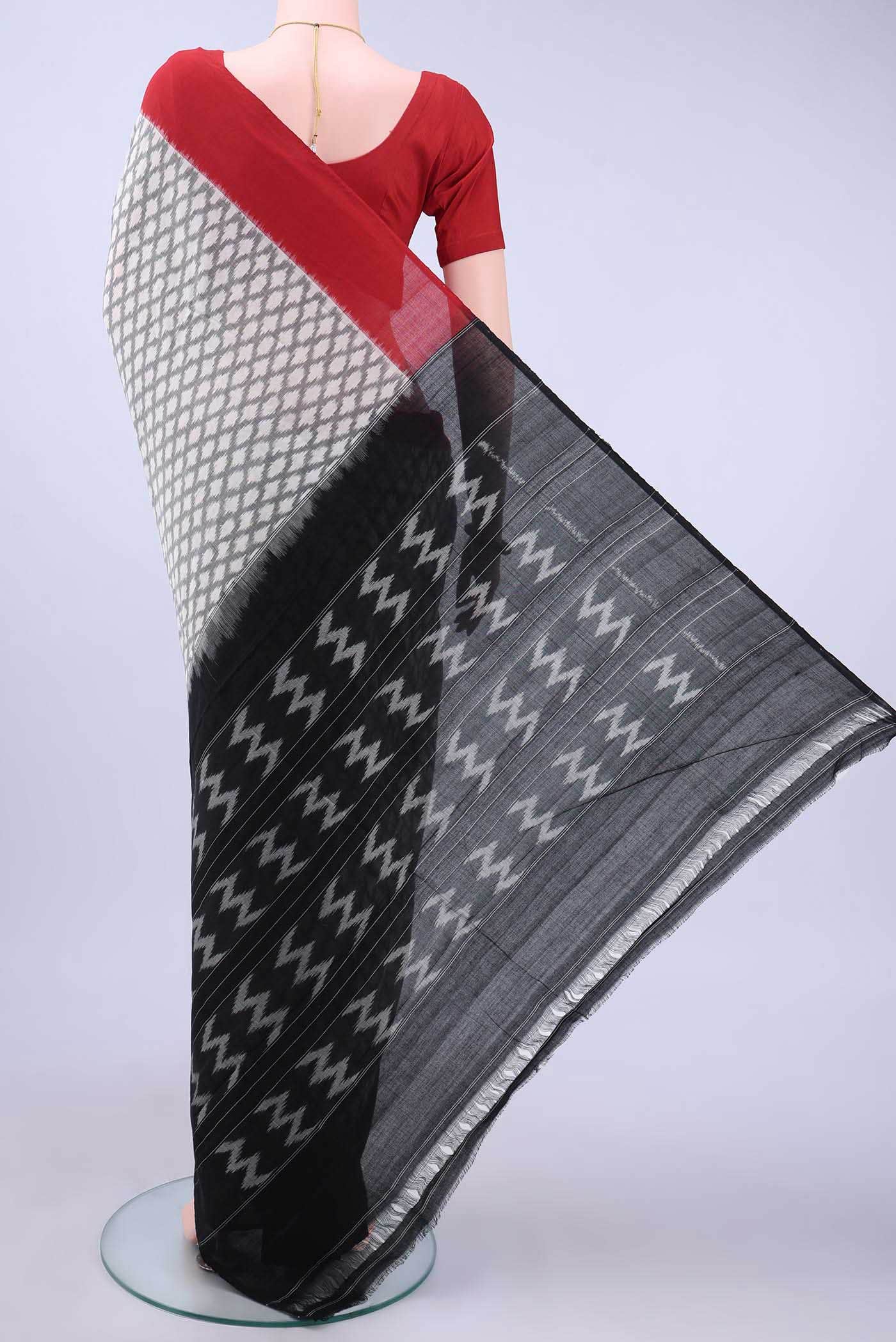 Grey Pochampally Cotton Saree - Image 2