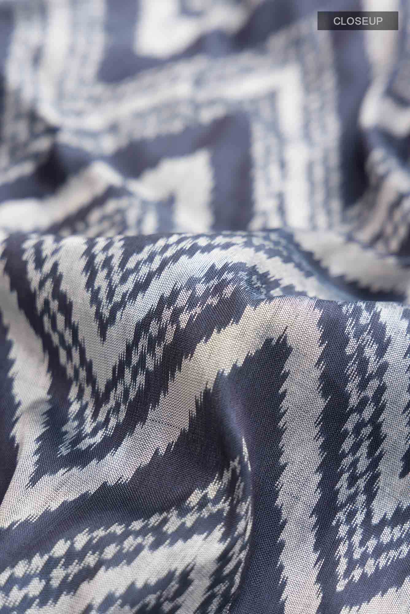 Grey Pochampally Silk Saree - Image 3