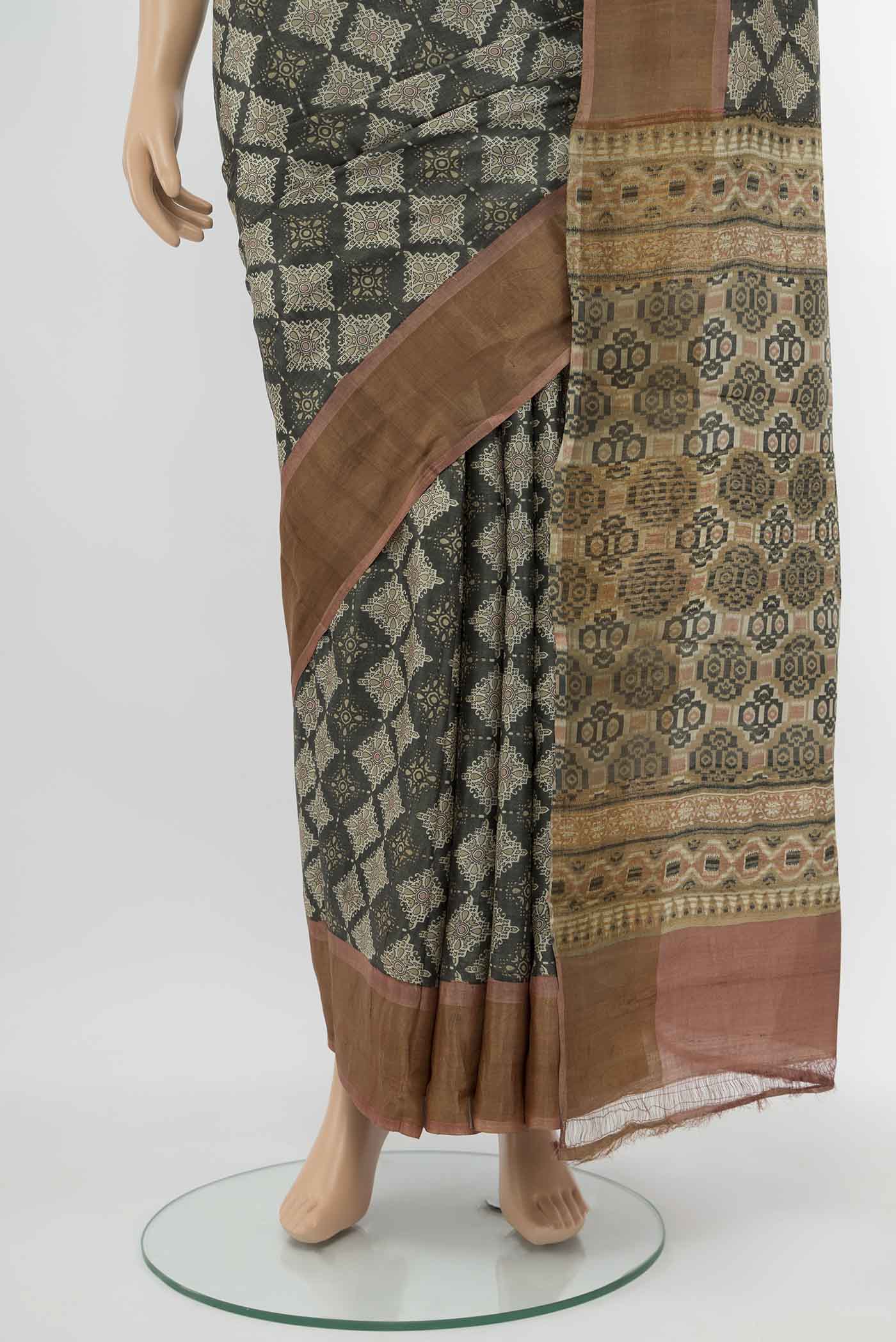 Grey Tussar Saree - Image 3