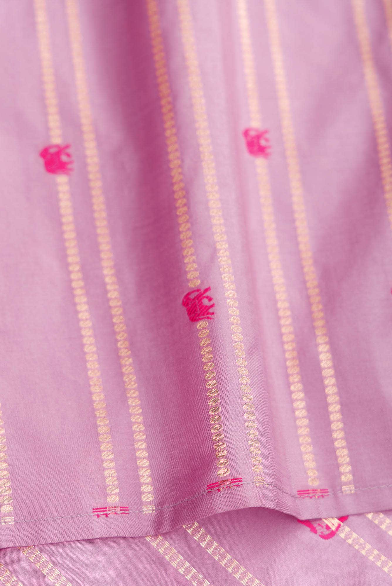 Lavender Dual Tone Banarasi Silk Saree - Image 6