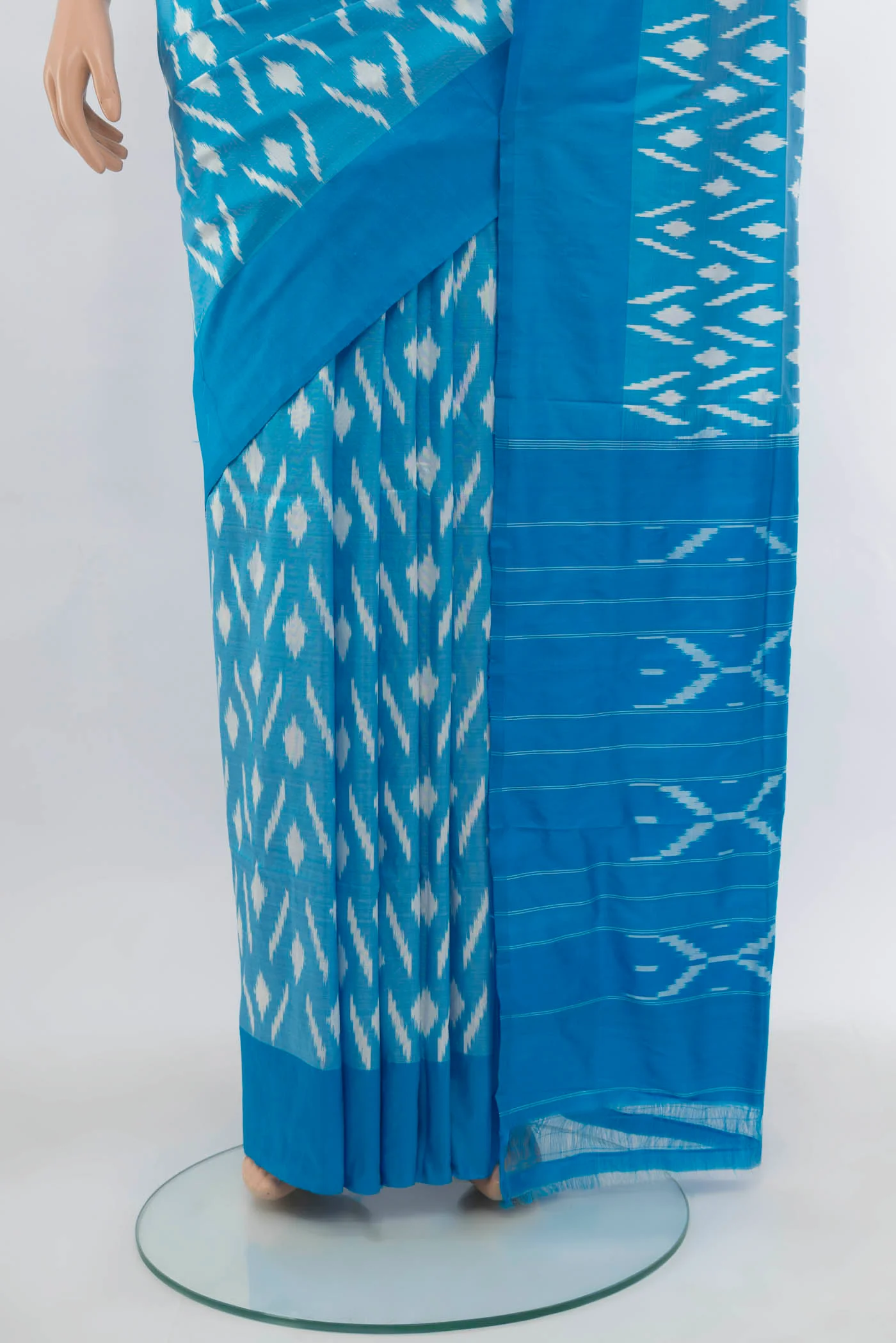 Sky Blue Pochampally Silk Saree - Image 3