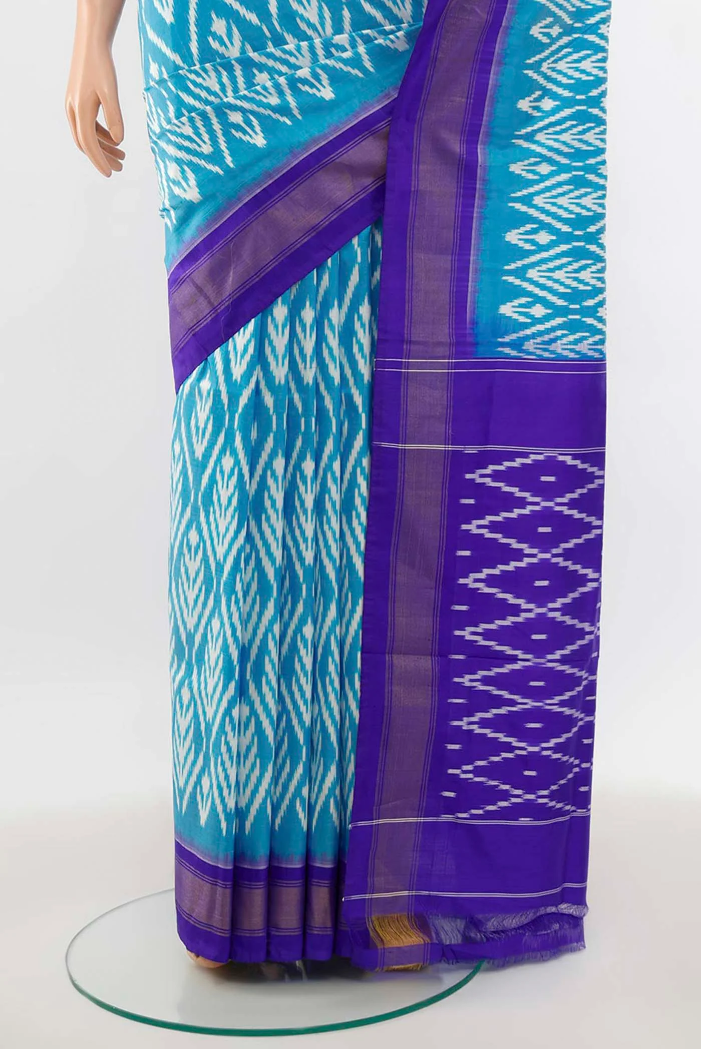Light Blue Pochampally Silk Saree - Image 3