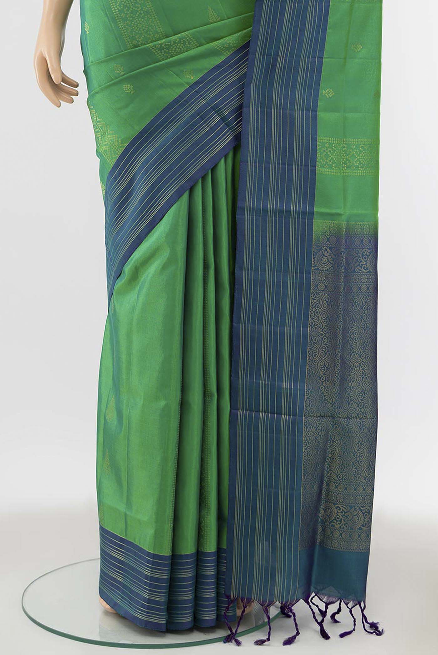 Light Green Blended Soft Silk Saree - Image 3