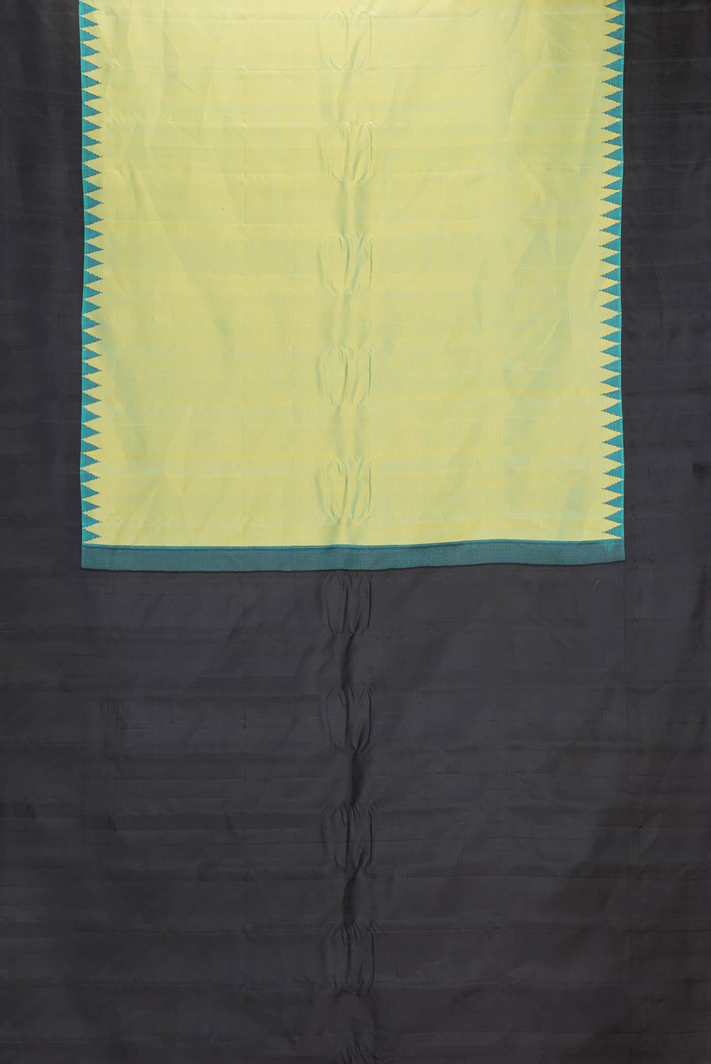 Light Green Dual Tone Gadwal Silk Saree - Image 4