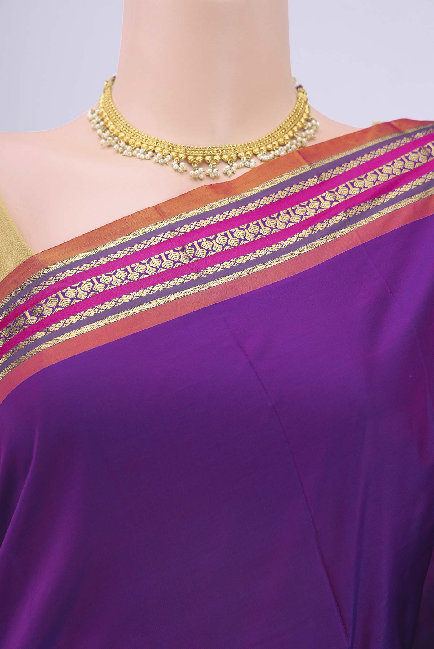 Magenta Blended Bangalore Silk Saree - Image 2