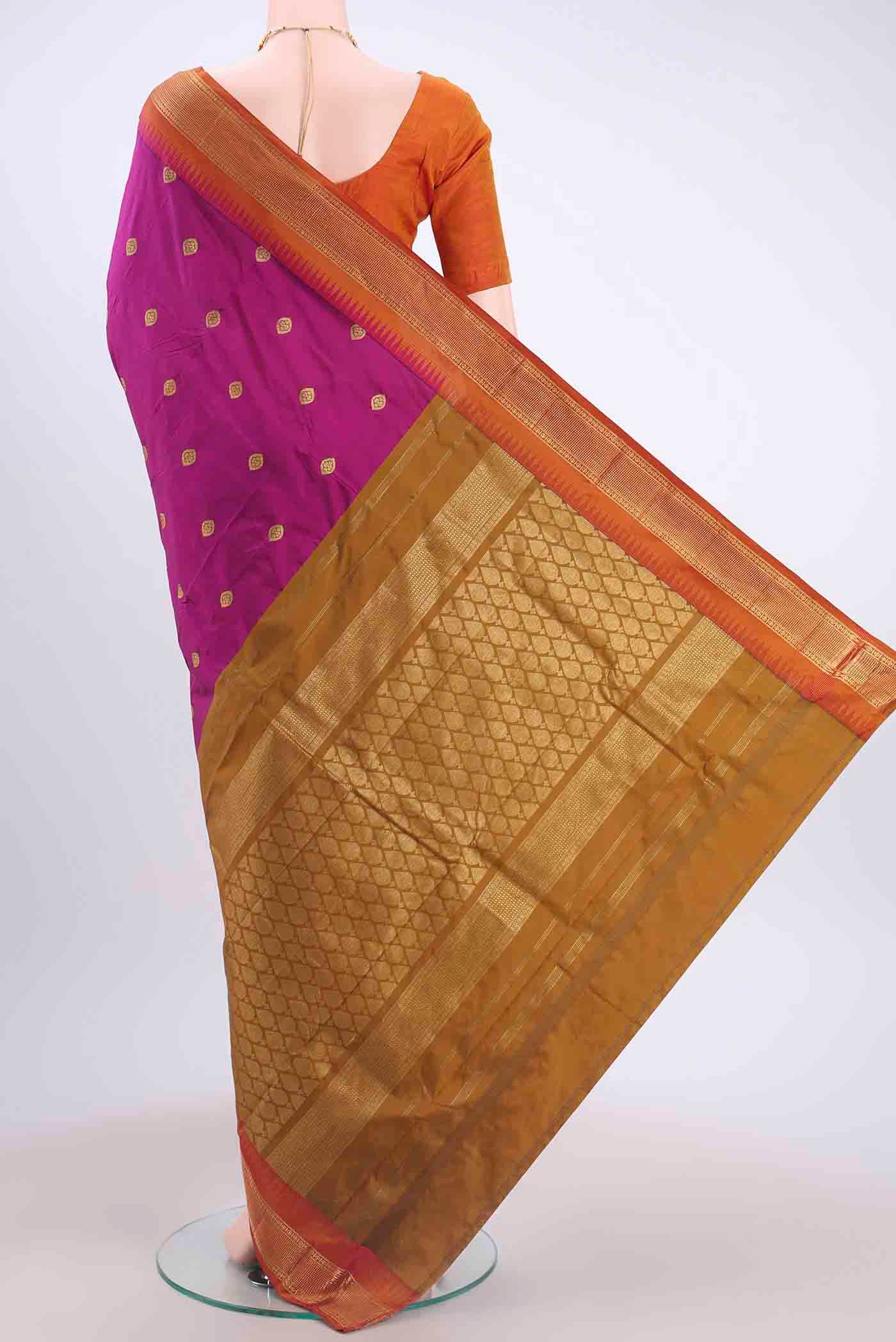 Magenta Blended Bangalore Silk Saree - Image 3