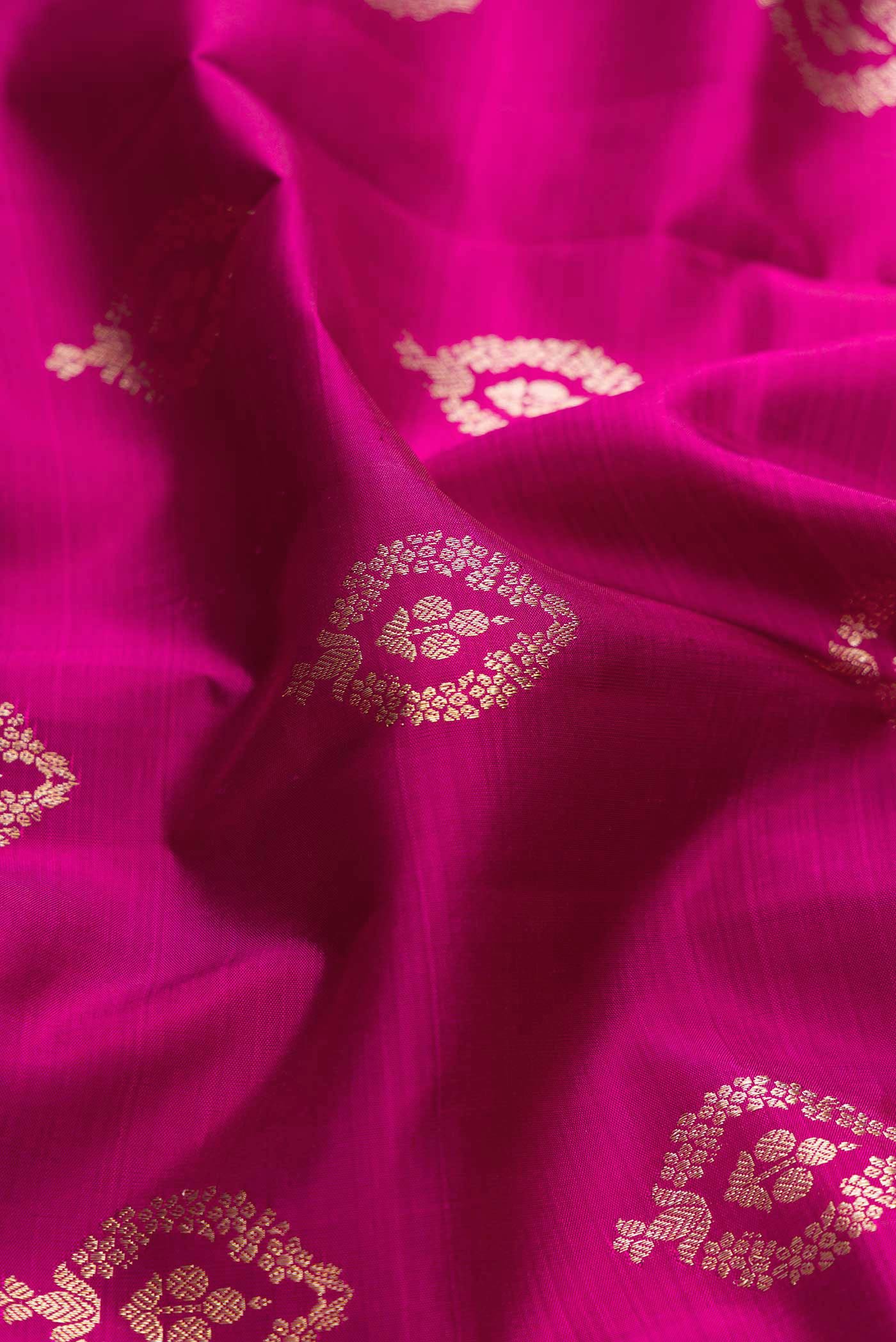 Magenta Dual Tone Kanjivaram Silk Saree - Image 2
