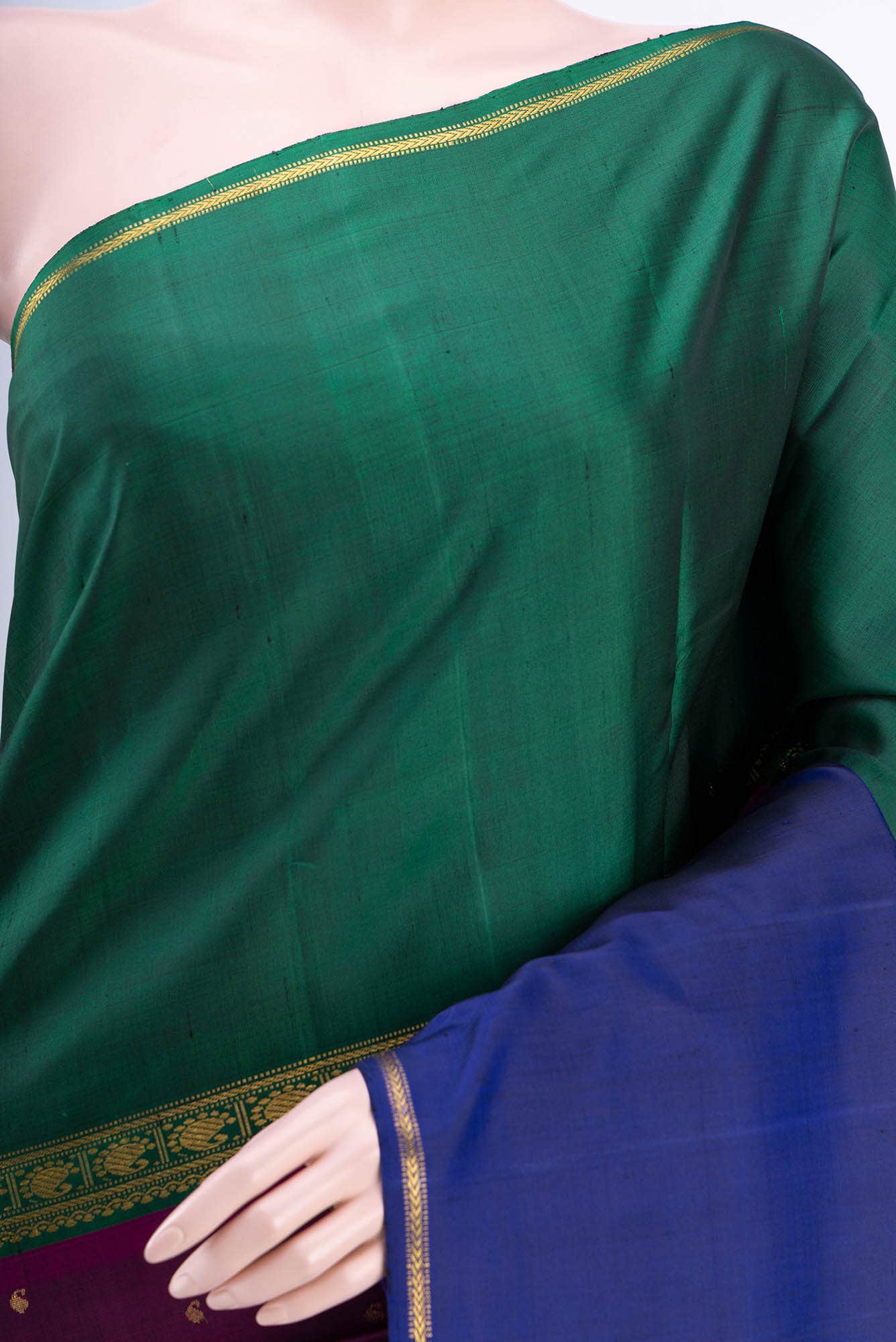 Magenta Kanchipuram Saree - Image 2