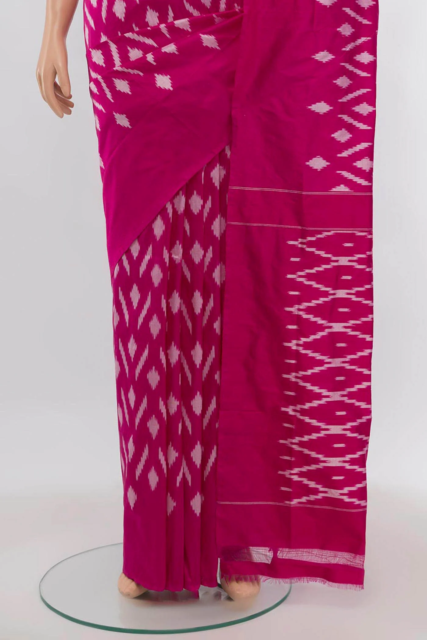 Magenta Pochampally Silk Saree - Image 3