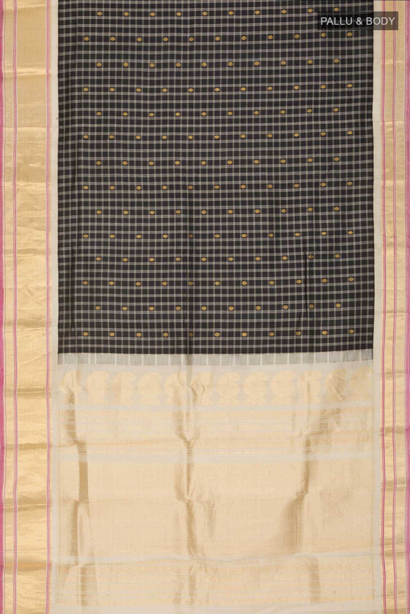 Magenta Rajkot Patola Silk Saree - Image 4