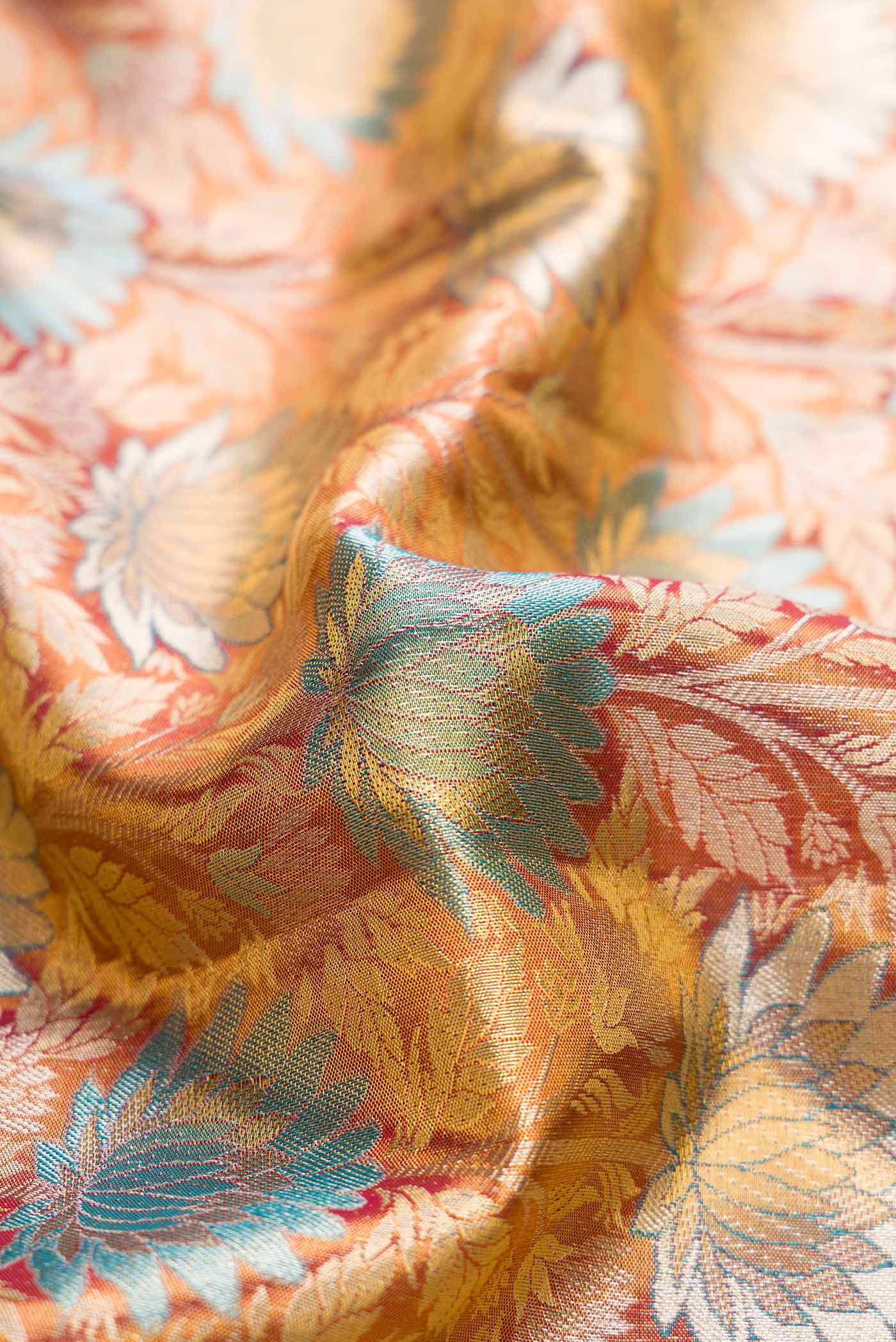 Gold with Pink Color Kanjivaram Tissue Silk Saree - Image 2