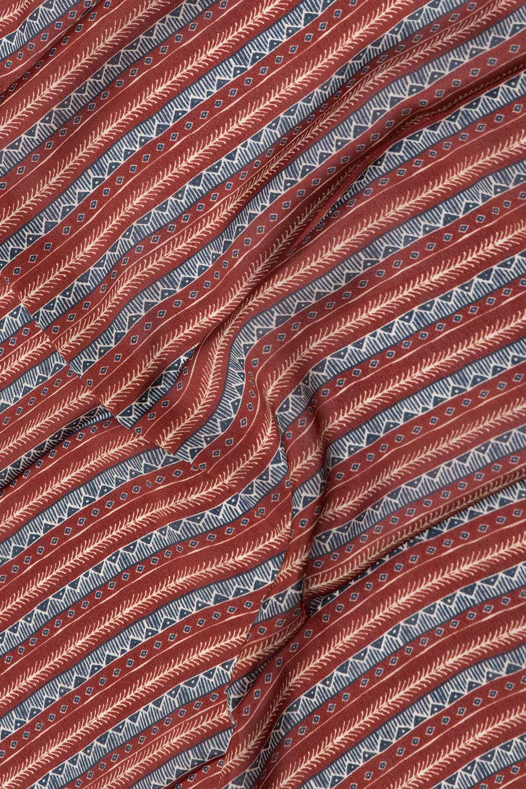 Maroon Dual Tone Mysore Crepe Saree - Image 3