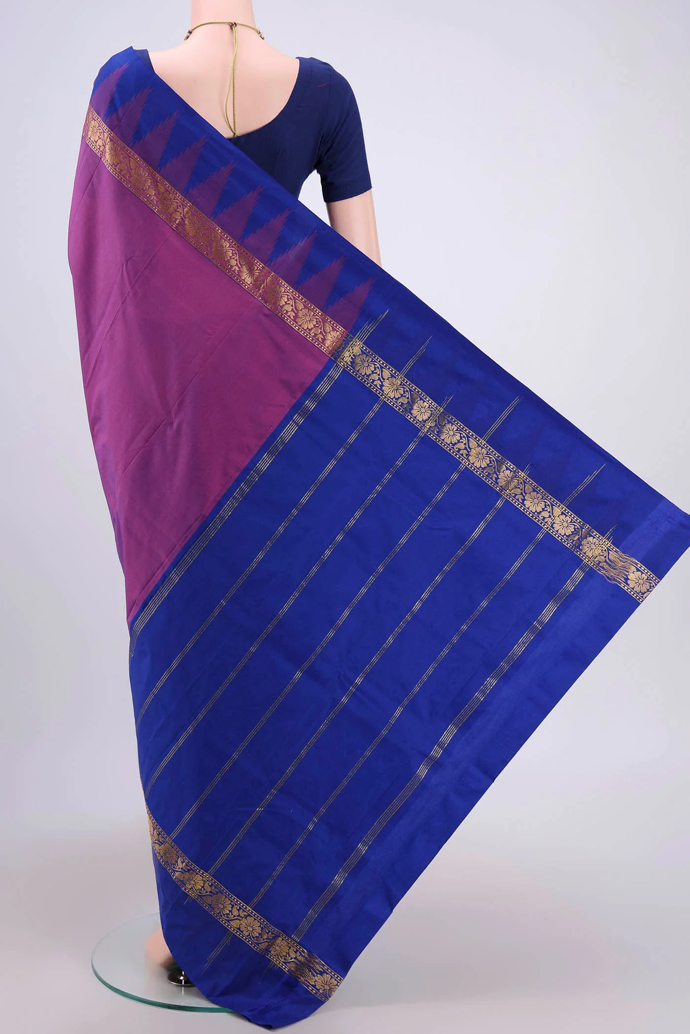 Magenta Blended Bangalore Silk Saree - Image 3