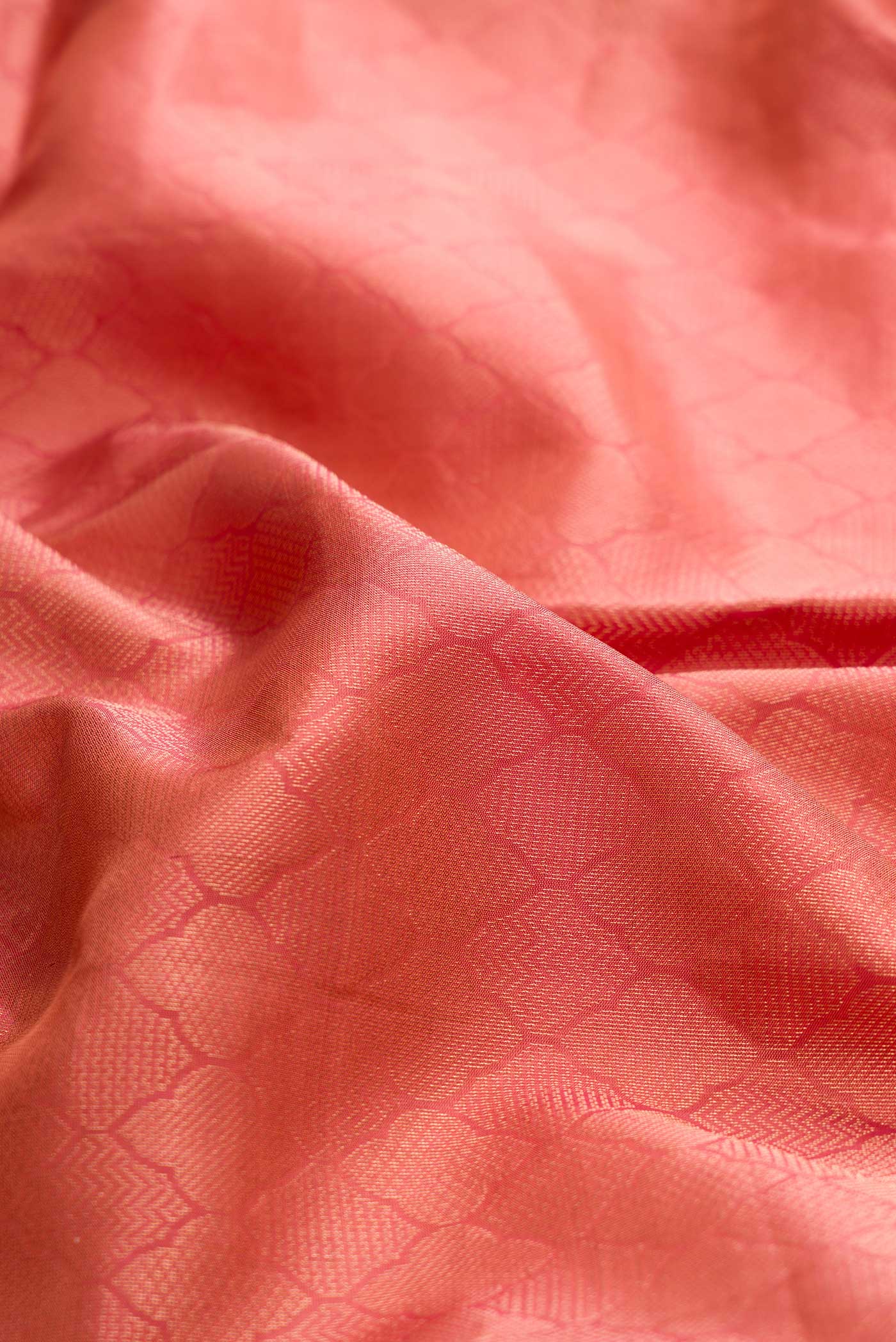 Mauve Dual Tone Soft Silk Saree - Image 2