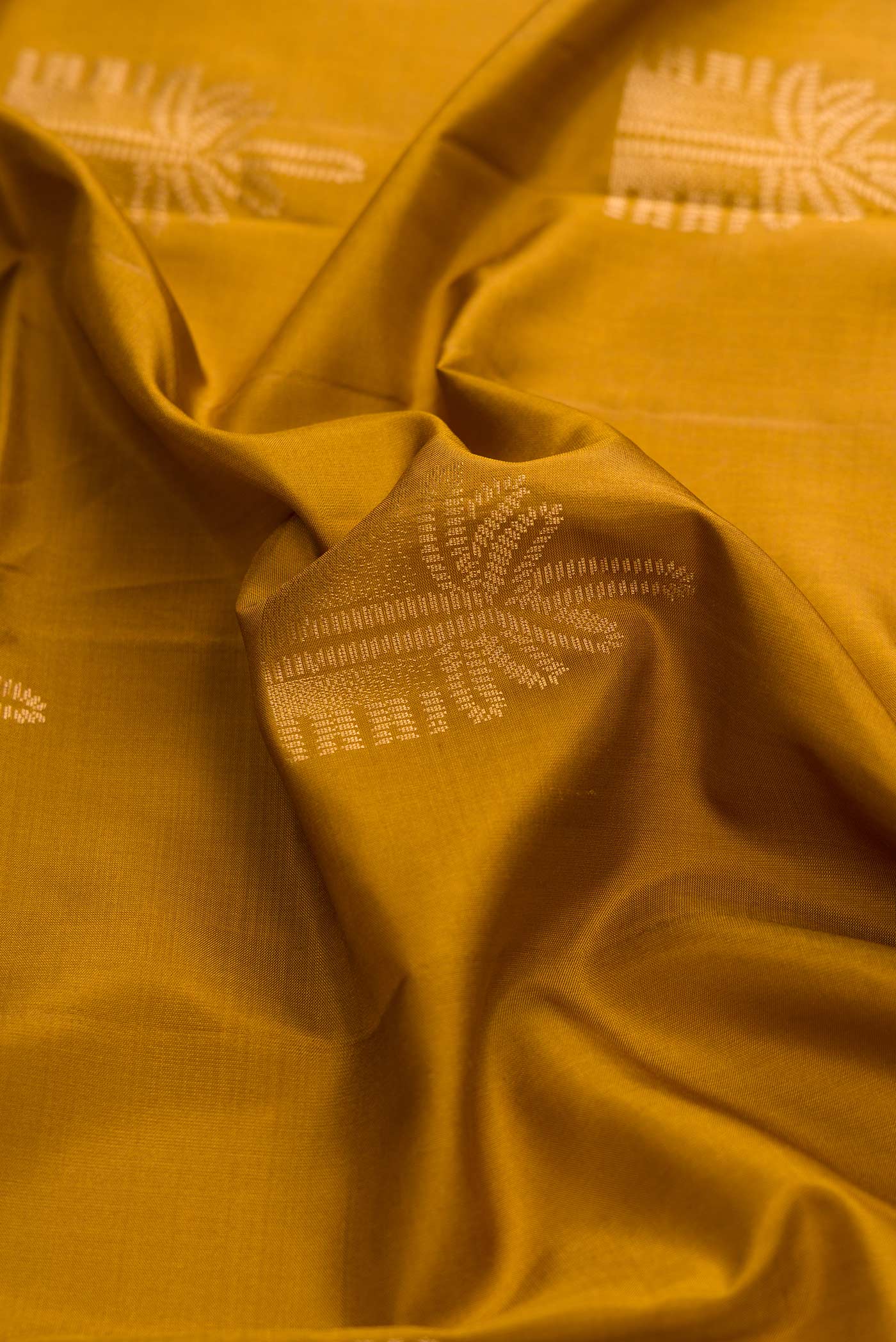 Mustard Dual Tone Soft Silk Saree - Image 2