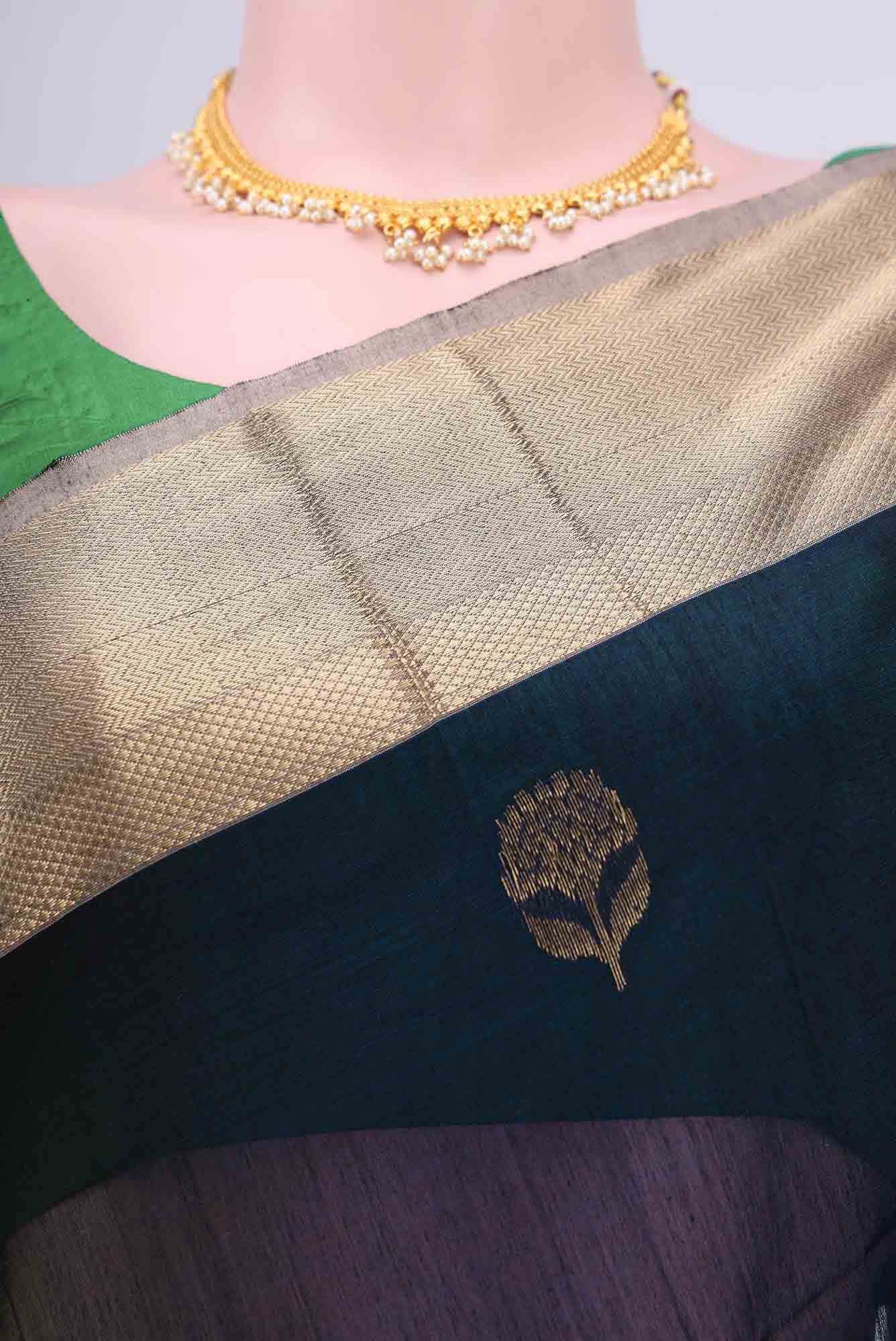 N Dual Tone Maheshwari Silk Cotton Saree - Image 3