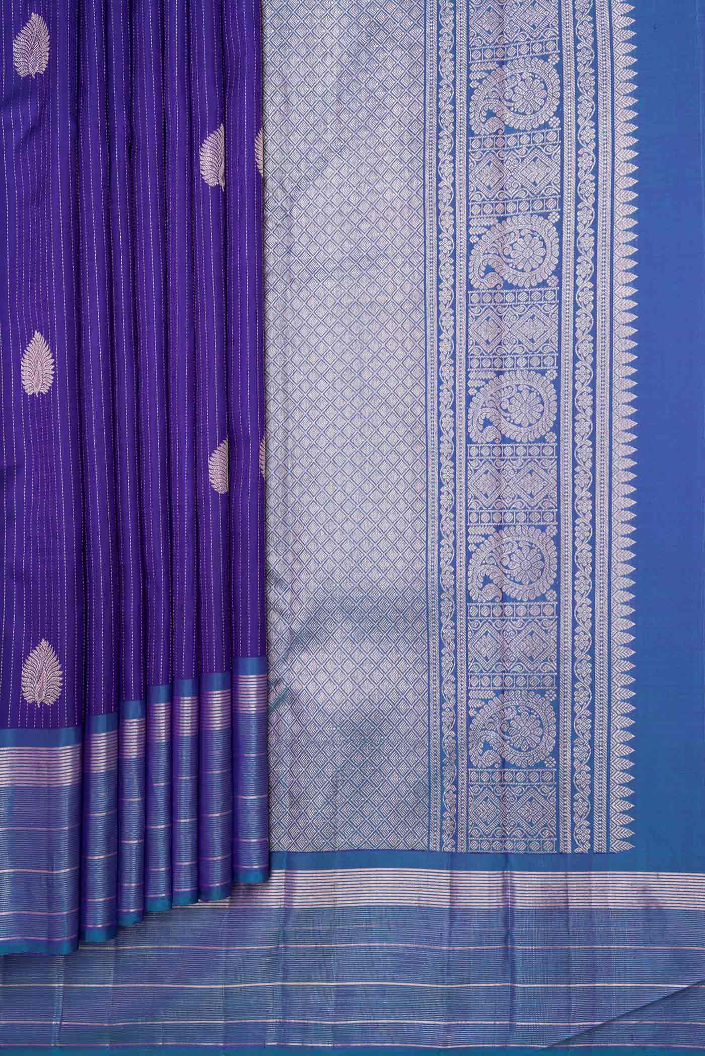 Navy Blue Dual Tone Kanjivaram Saree - Image 4