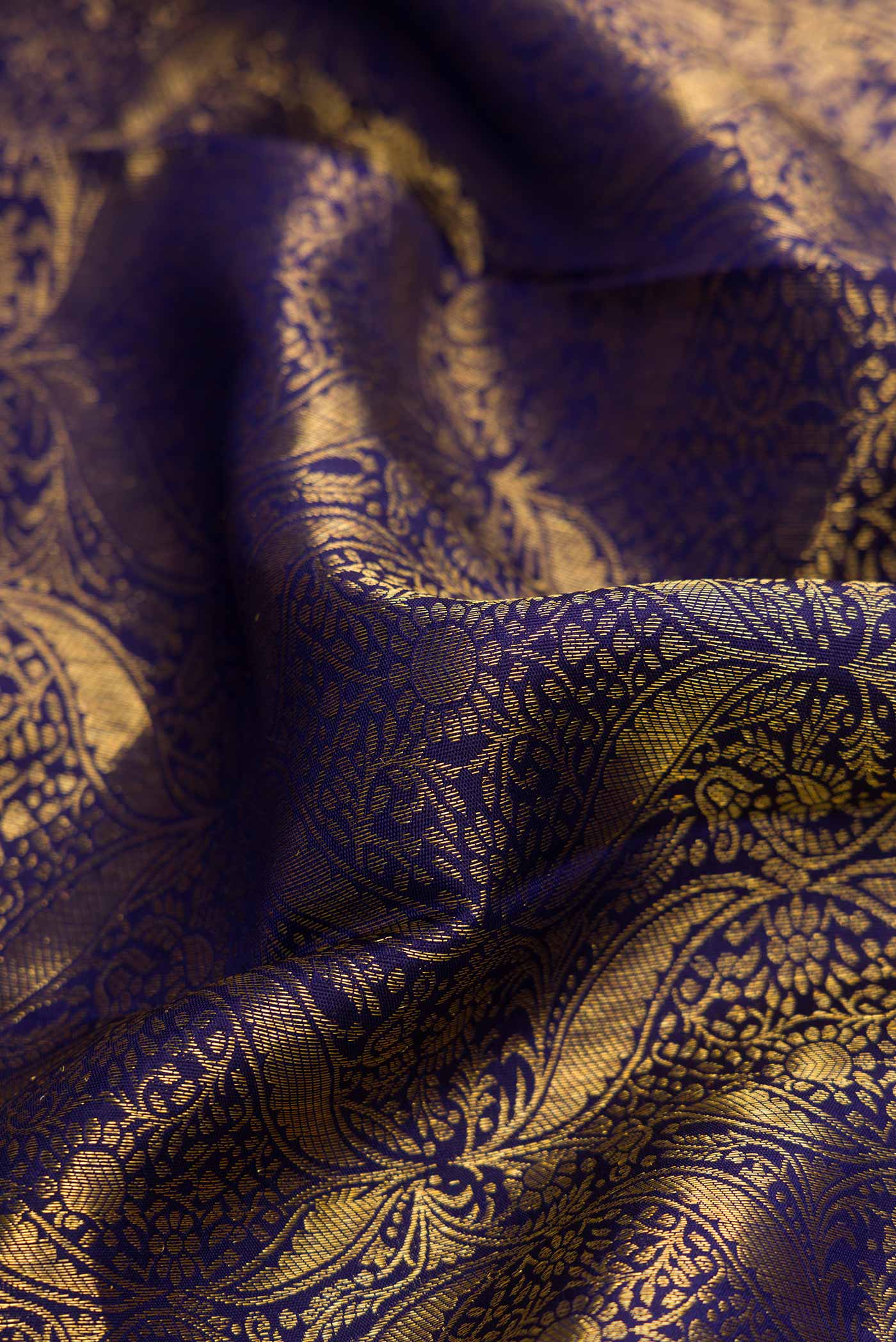Navy Blue Kanchipuram Silk Saree - Image 2
