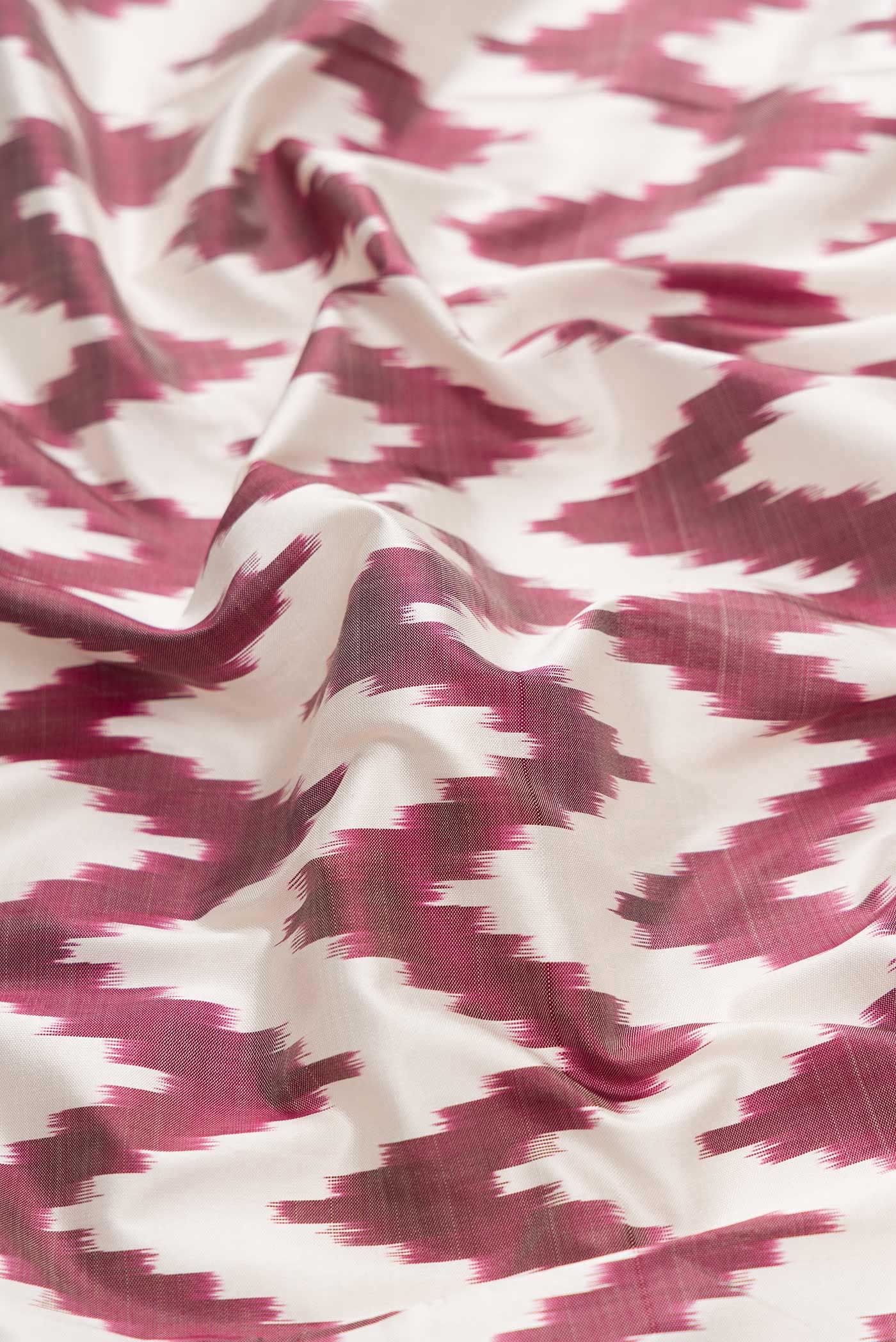 Off White Dual Tone Double Ikat Saree - Image 2