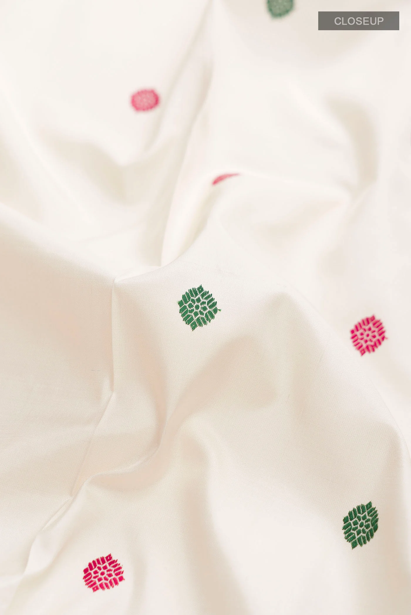 Off White Kanjivaram Silk Saree - Image 2