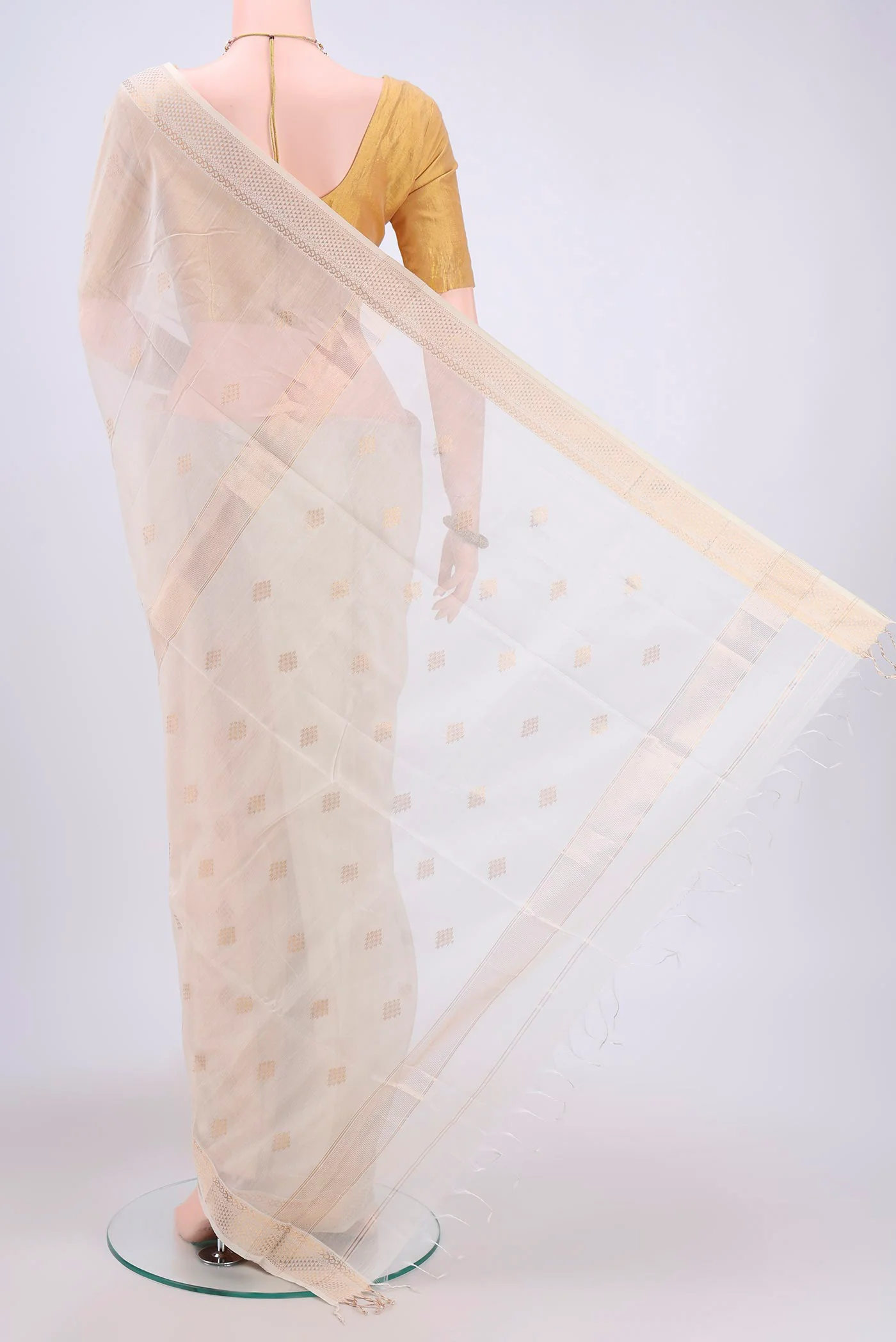 Off White Maheshwari Silk Cotton Saree - Image 3
