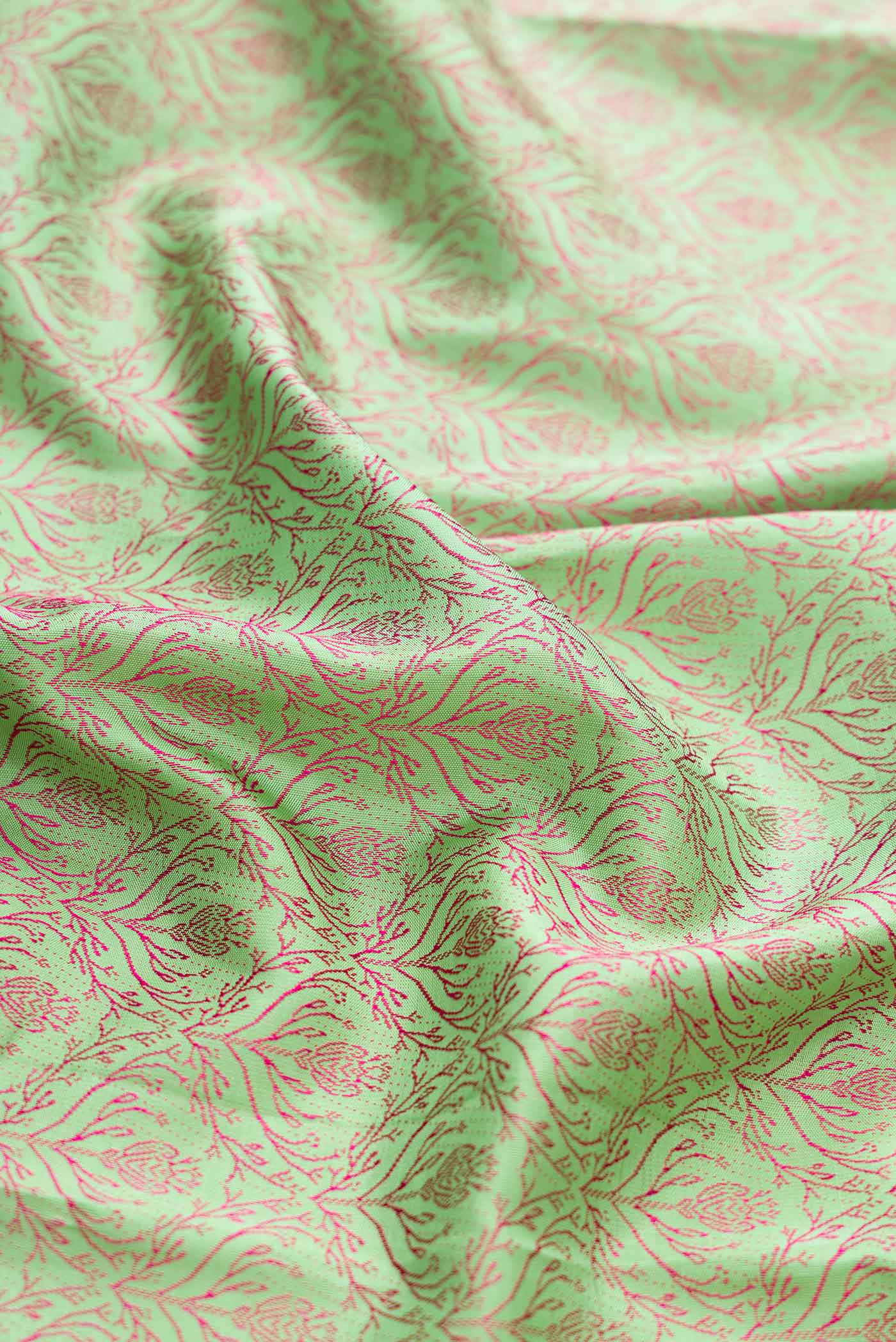 Parrot Green Dual Tone Kanjivaram Silk Saree - Image 2