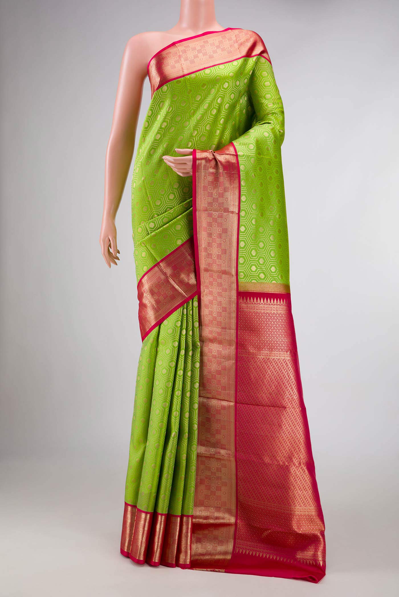 Parrot Green Dual Tone Kanchipuram Silk Saree