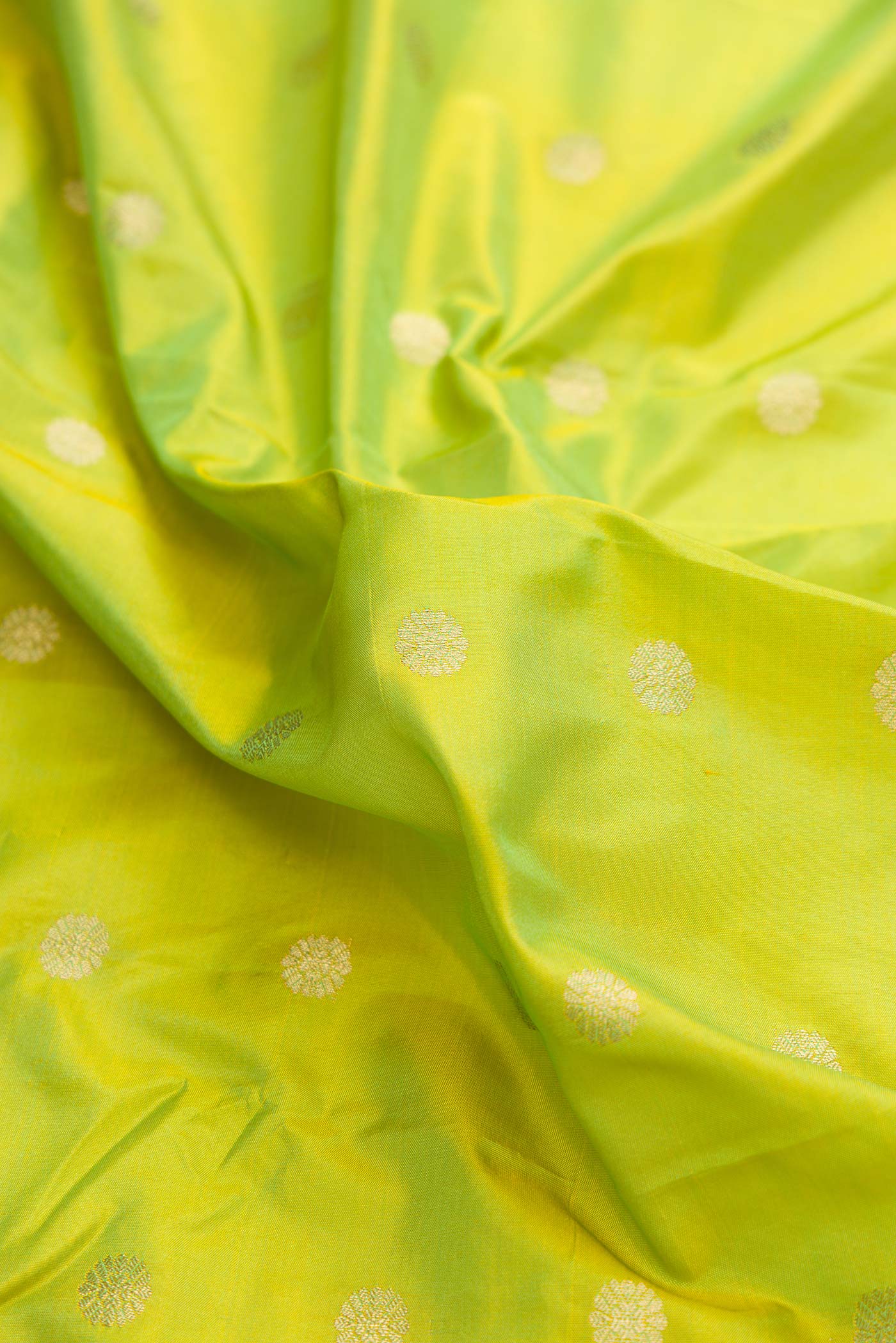 Parrot Green Dual Tone Paithani Silk Saree - Image 2