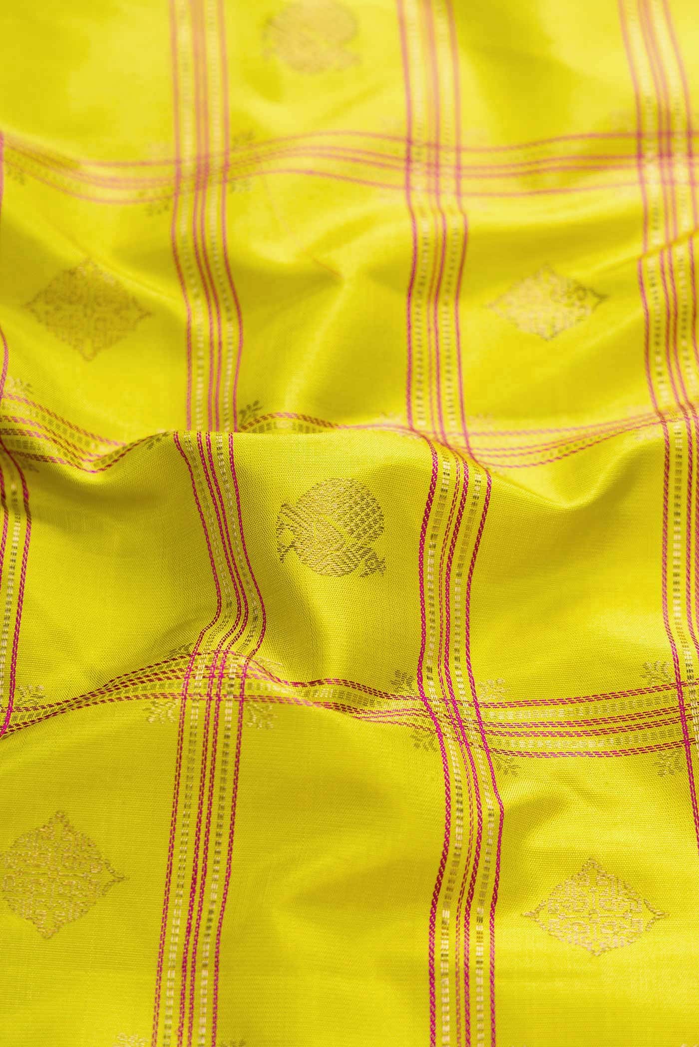Parrot Green Kanchipuram Silk Saree - Image 3