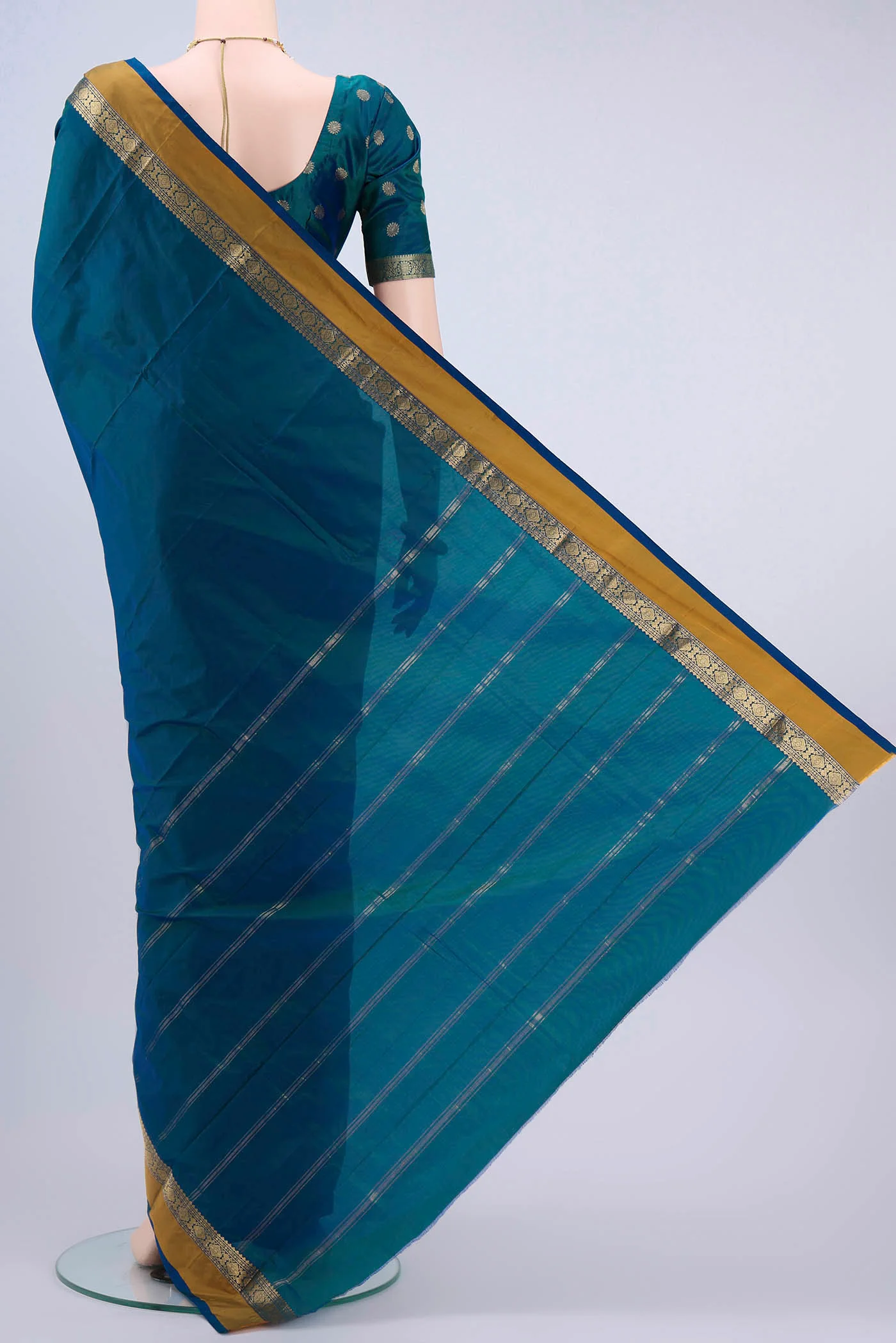 Peacock Blue Blended Bangalore Silk Saree - Image 3