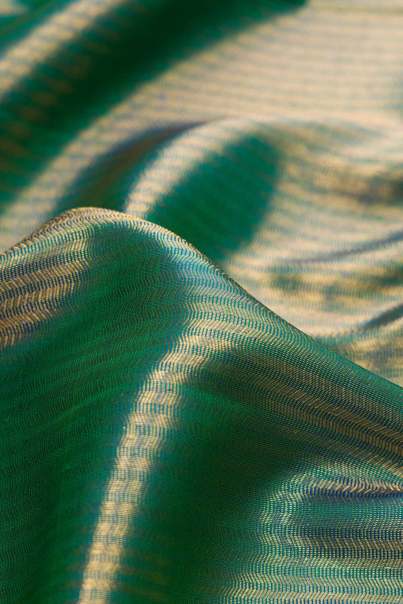 Peacock Blue Dual Tone Kanchipuram Silk Saree - Image 2