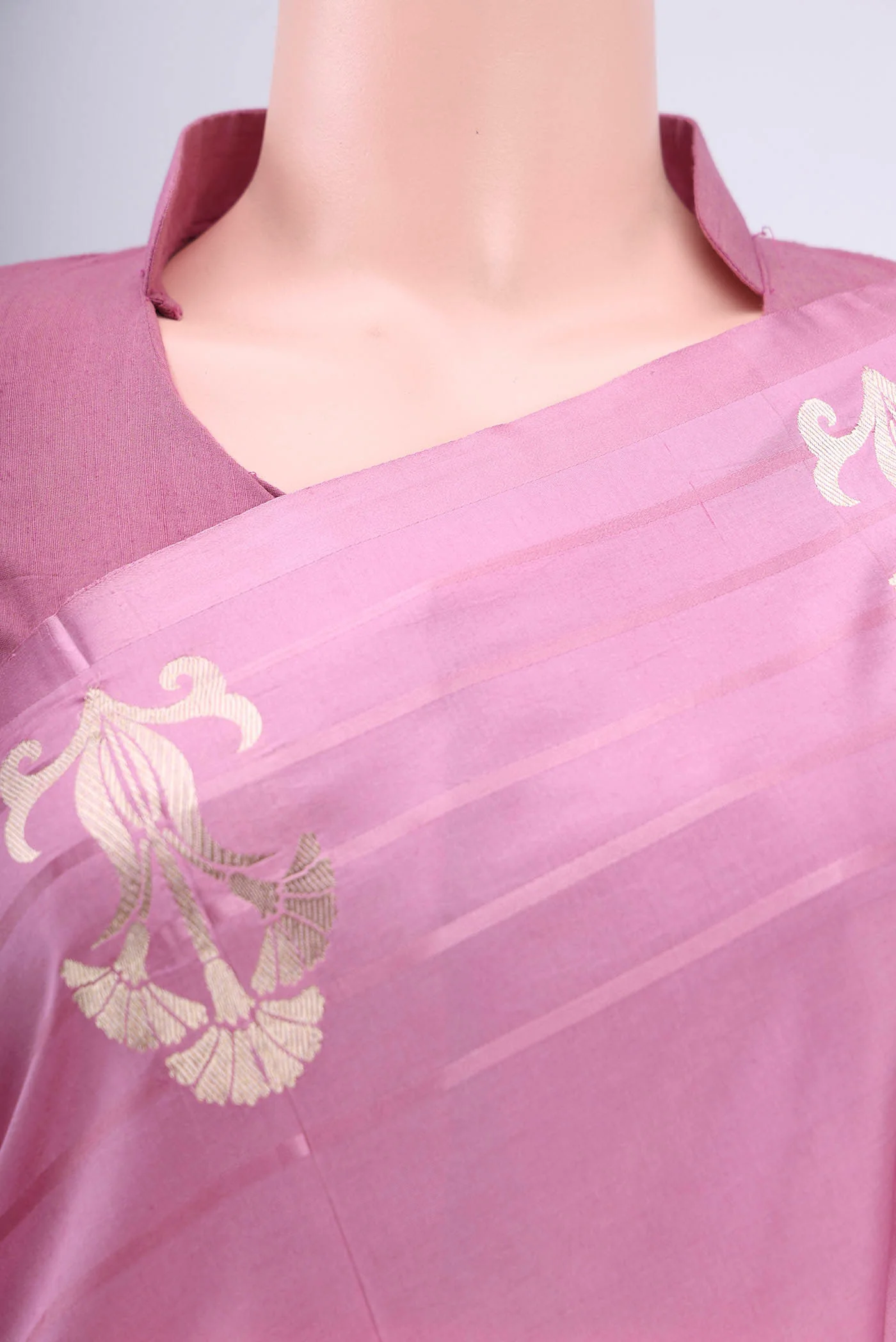 Lavender Banarasi Katan Silk Saree - Image 2