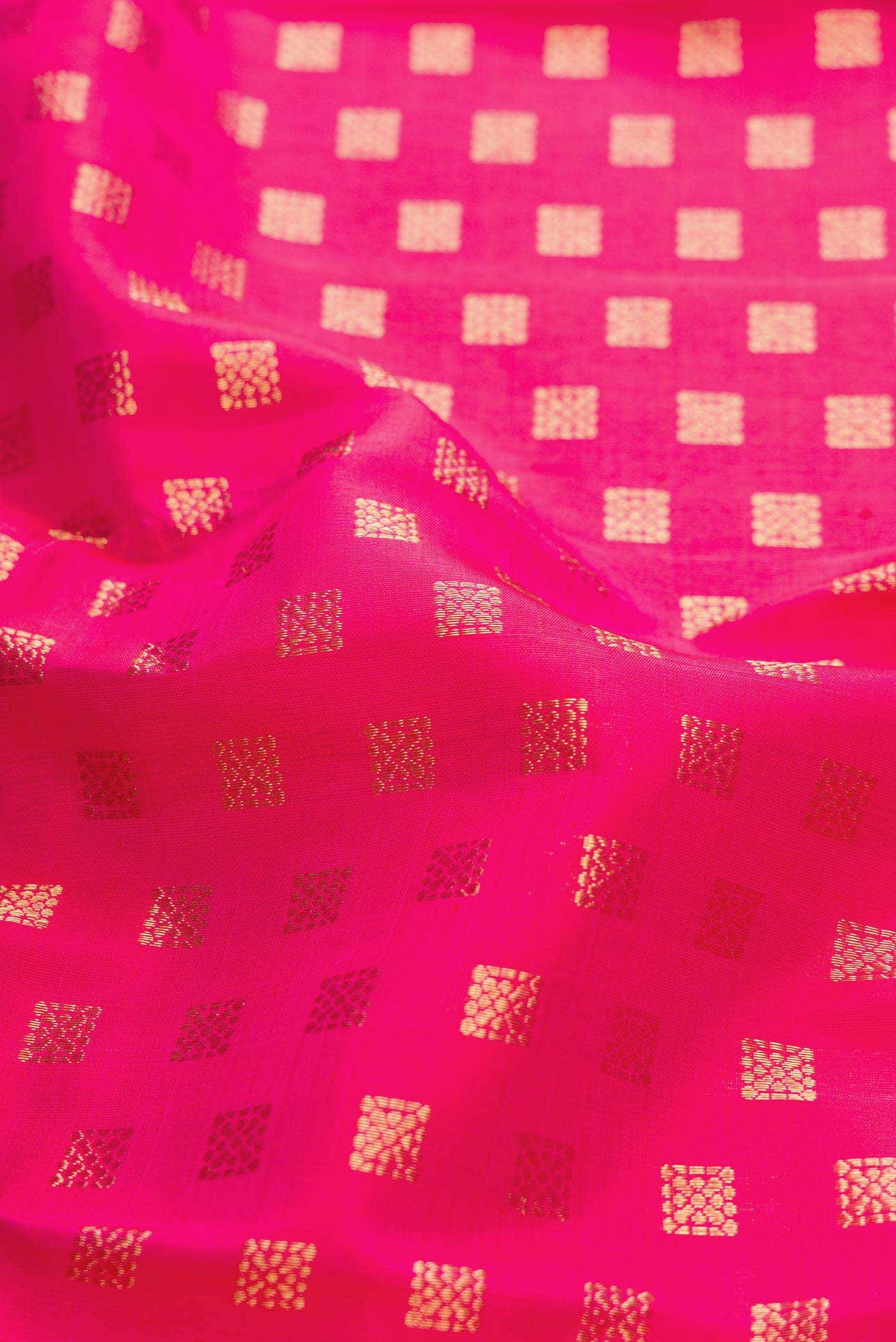 Pure Silk Pure Zari Pink Dual Tone Kanchipuram Saree - Image 3