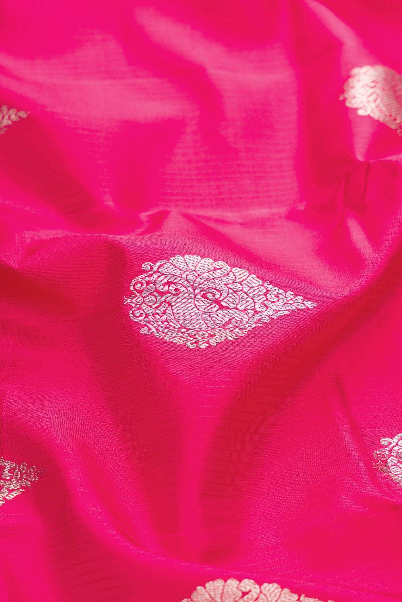 Pure Silk Pure Zari Pink Dual Tone Kanchipuram Saree - Image 3