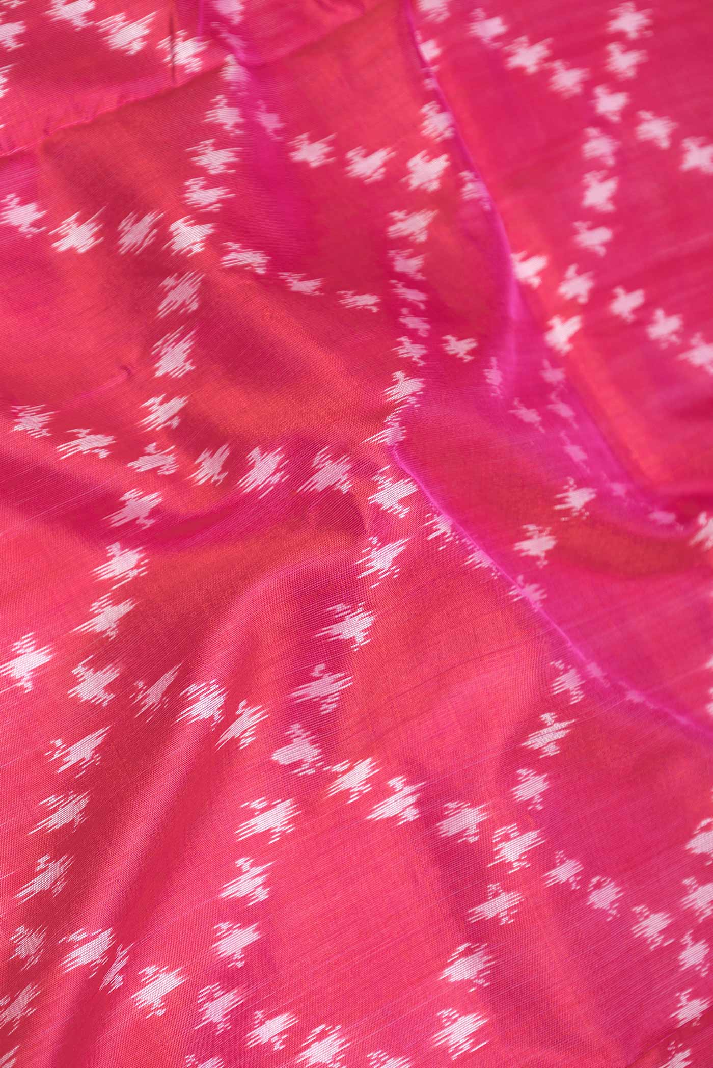 Pink Dual Tone Pochampally Silk Saree - Image 2